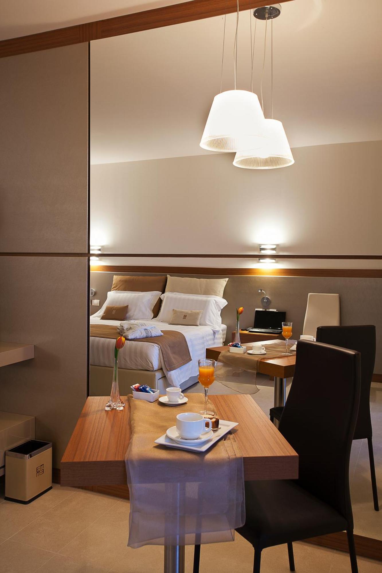 Standard Double or Twin Room with City View,1209764272:JPEG