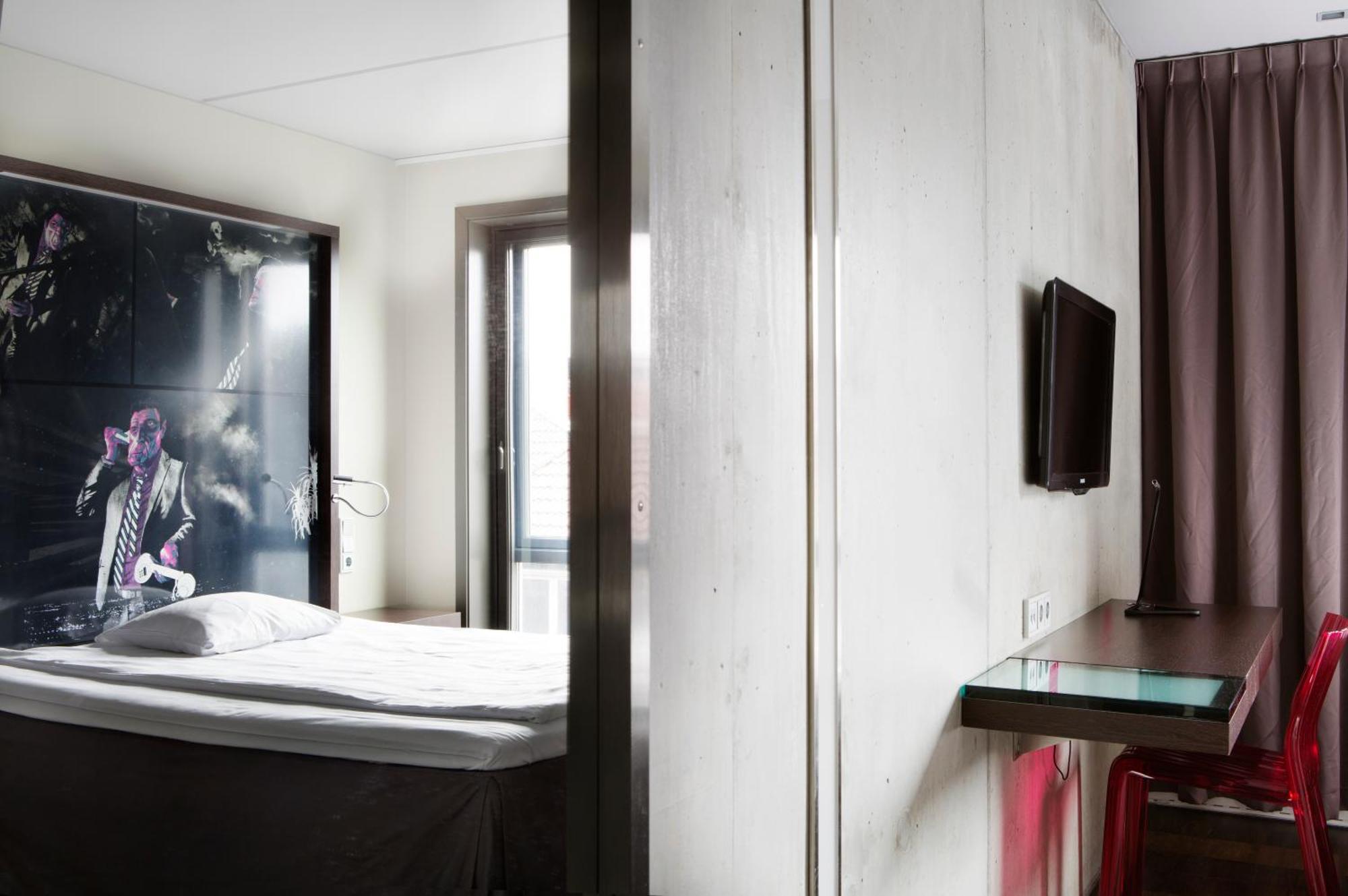 Standard Twin Room,1210178635:JPEG