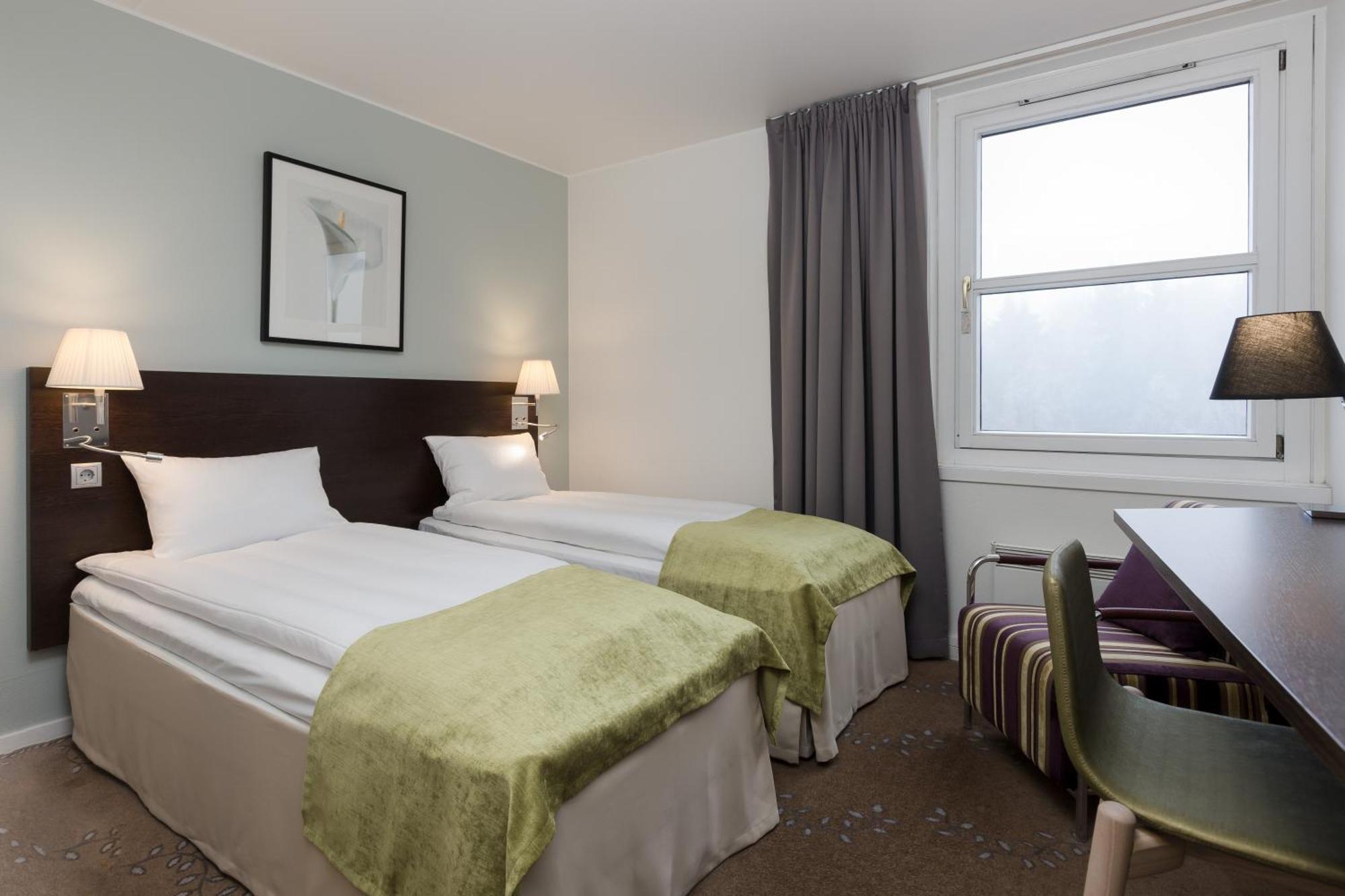 Compact Twin Room,1589120300:JPEG