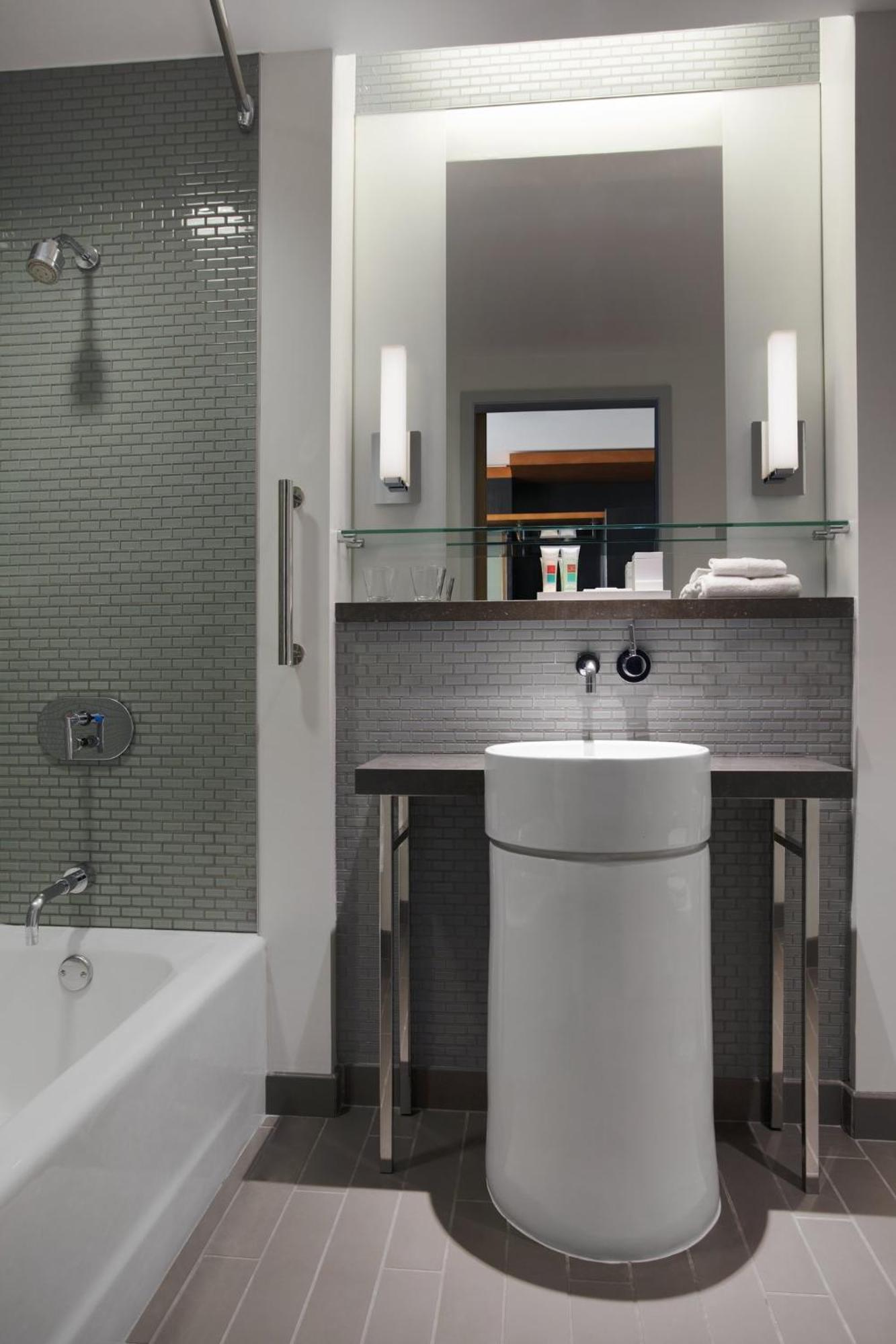 Deluxe Double Room with Two Double Beds,1210481428:JPEG