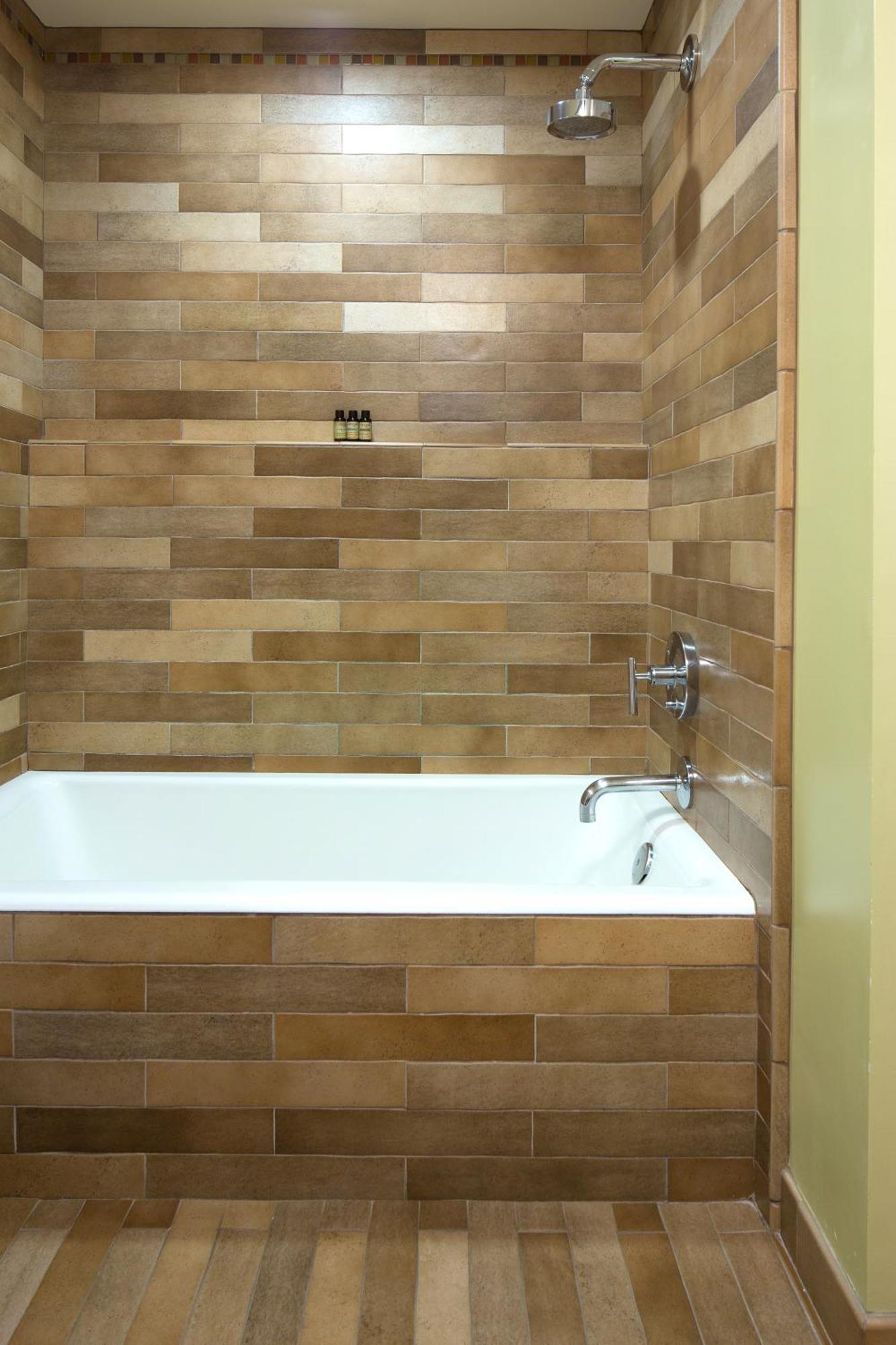 Premier Two Queen Room with Fireplace,1210996321:JPEG