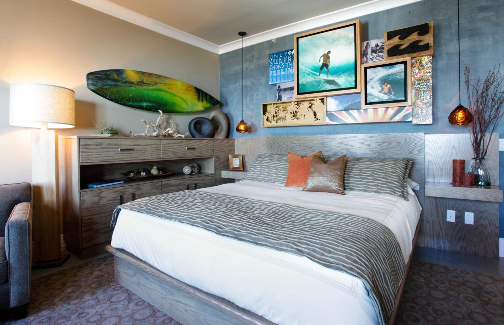 Surf Themed Queen Room