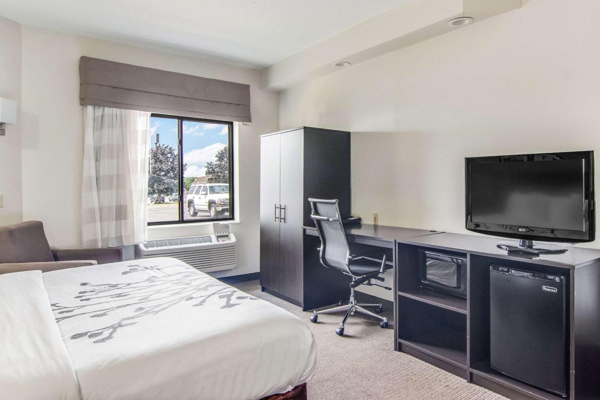 Queen Room - Accessible/Non-Smoking,1211996698:JPEG