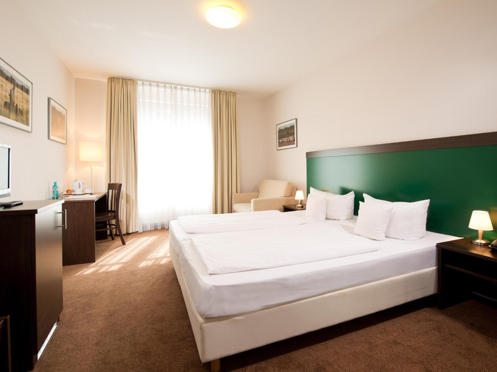 Superior Twin Room,1276913695:JPEG