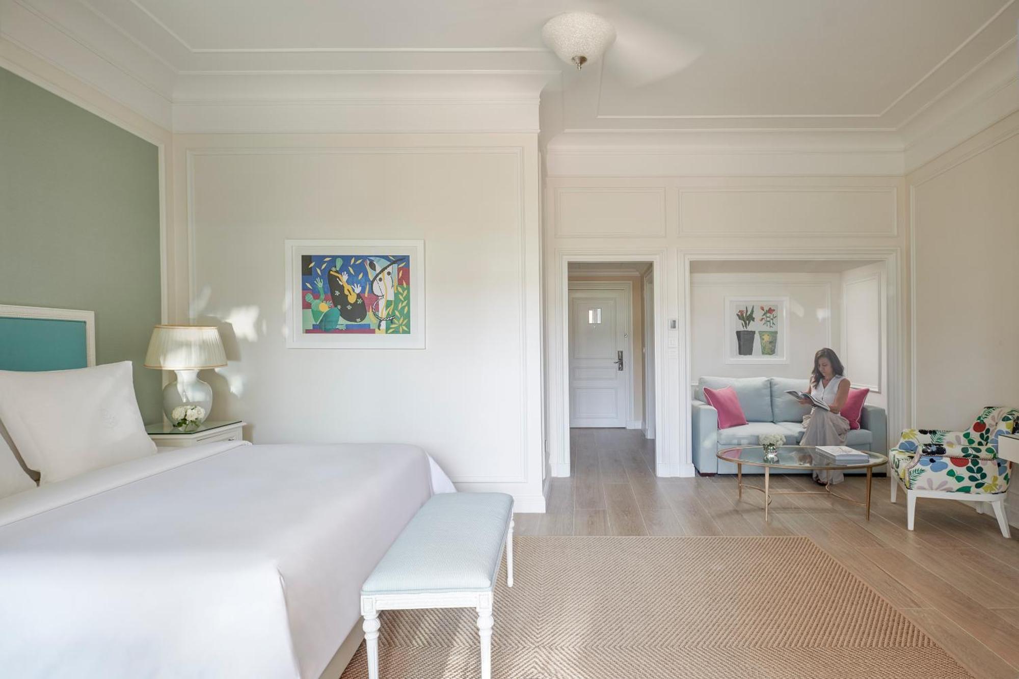 Pool Terrace Room king bed,1439599723:JPEG