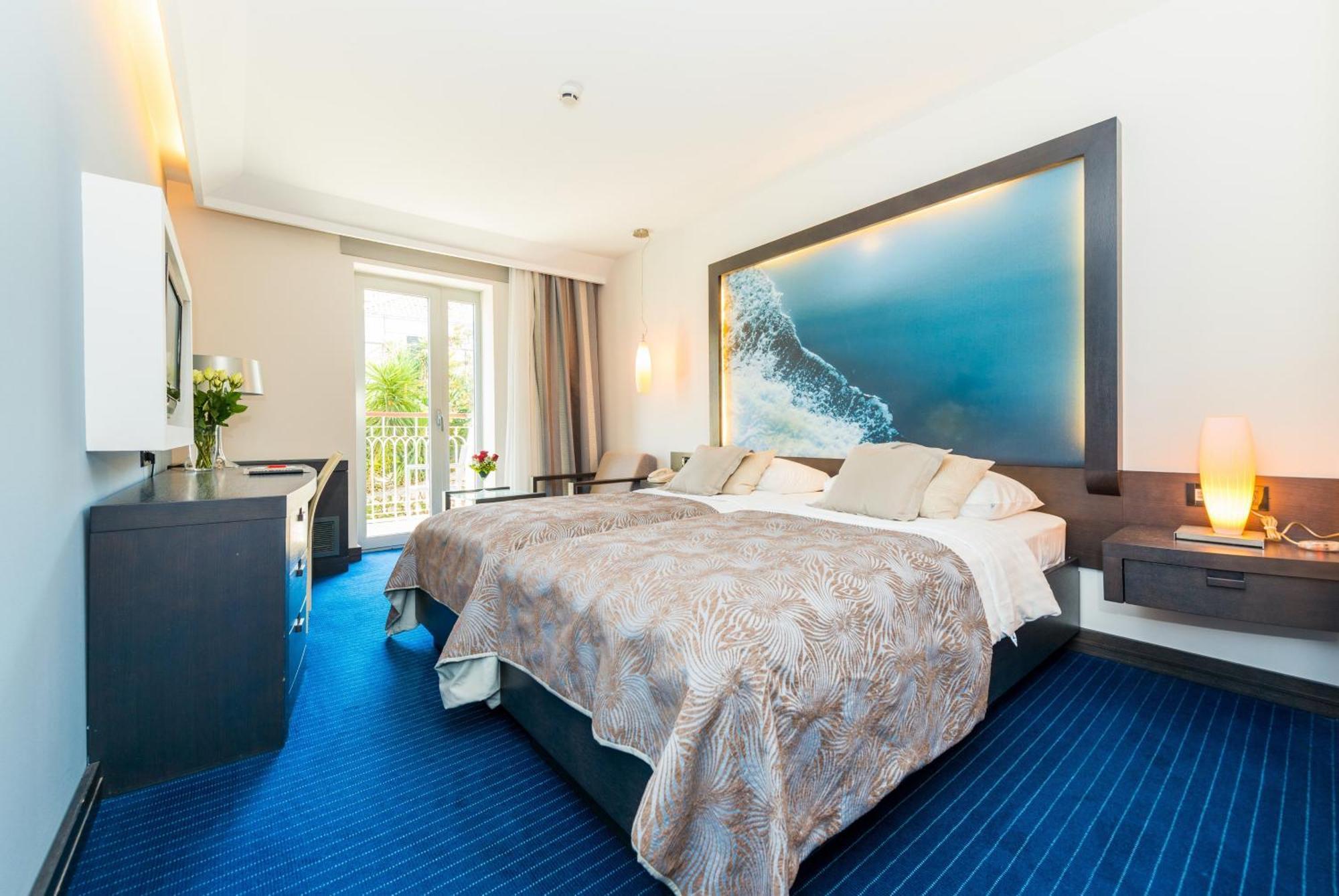 Classic Double or Twin Room Balcony