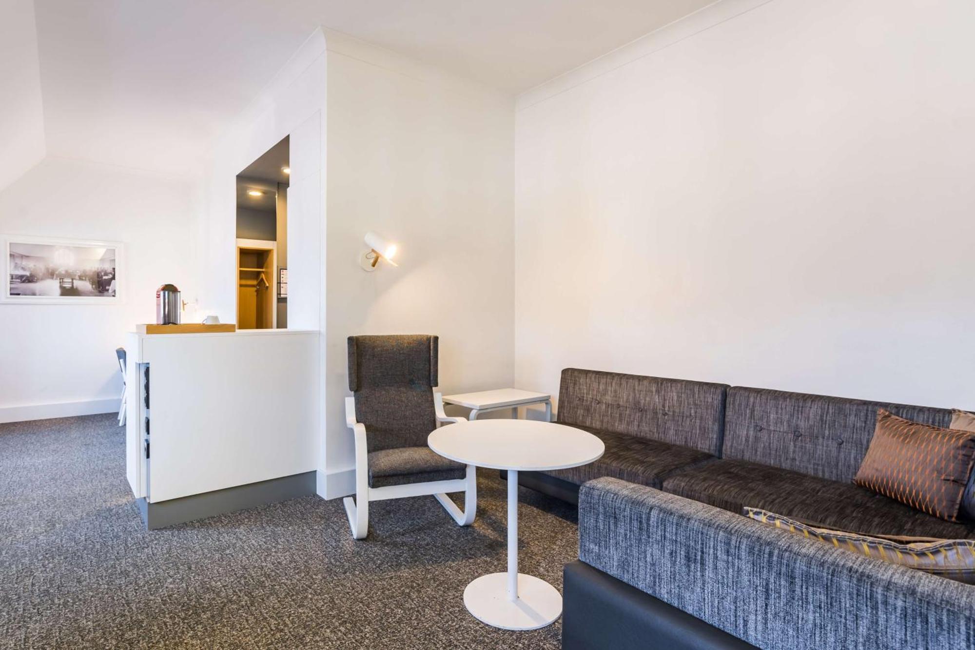 Junior Suite,1212439831:JPEG