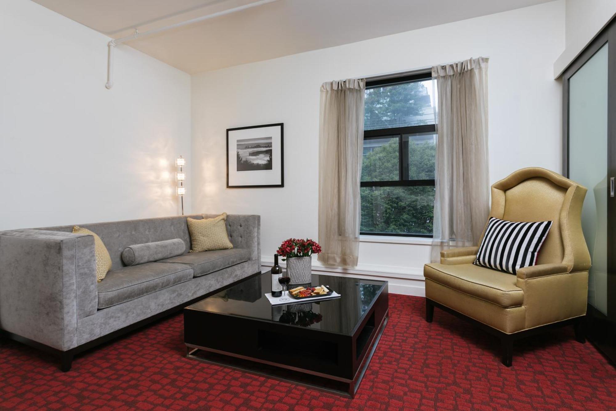 Suite 1 King Bed