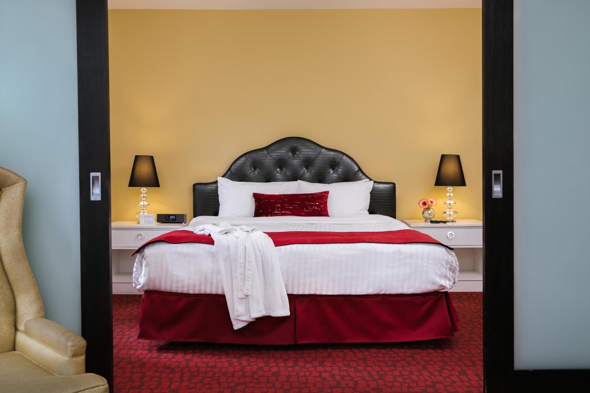 Suite 1 King Bed