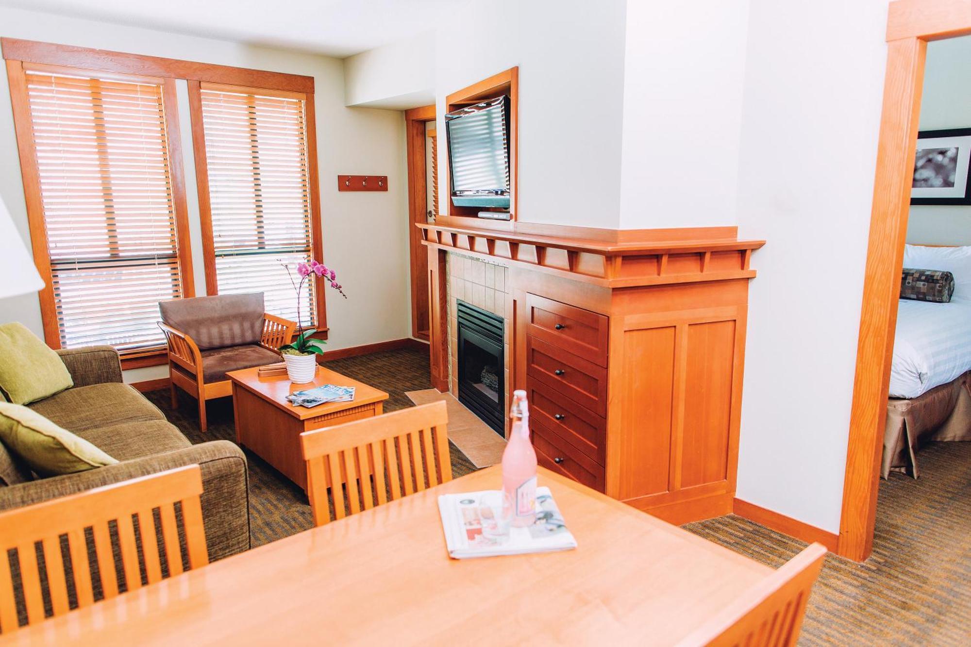 One Bedroom Upper Floor Suite,1212533008:JPEG