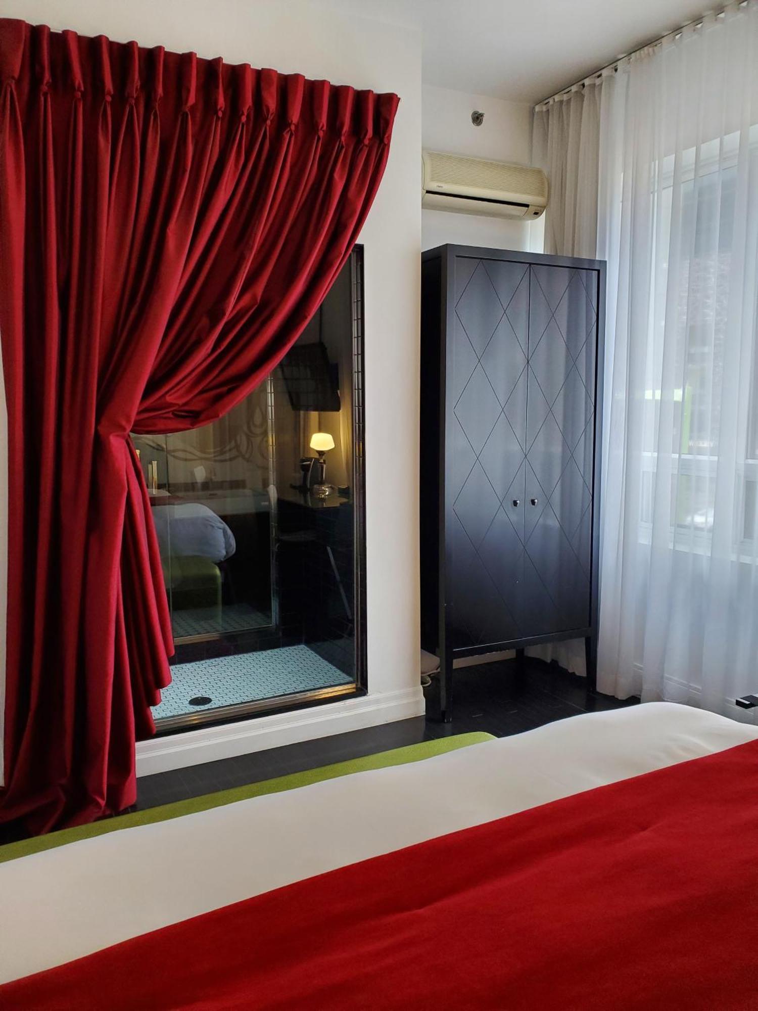Standard Room Queen or King