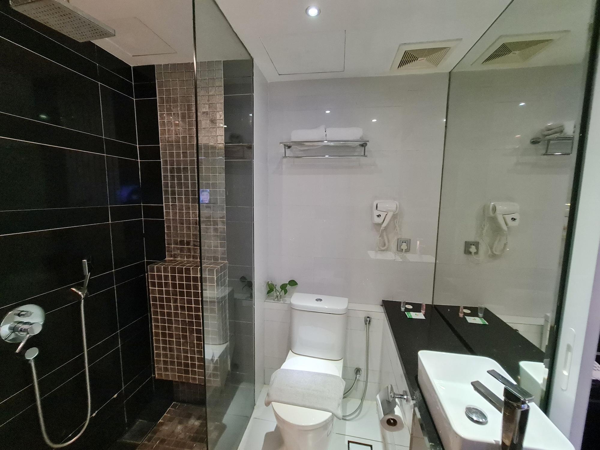 Annexe Superior Twin No Window