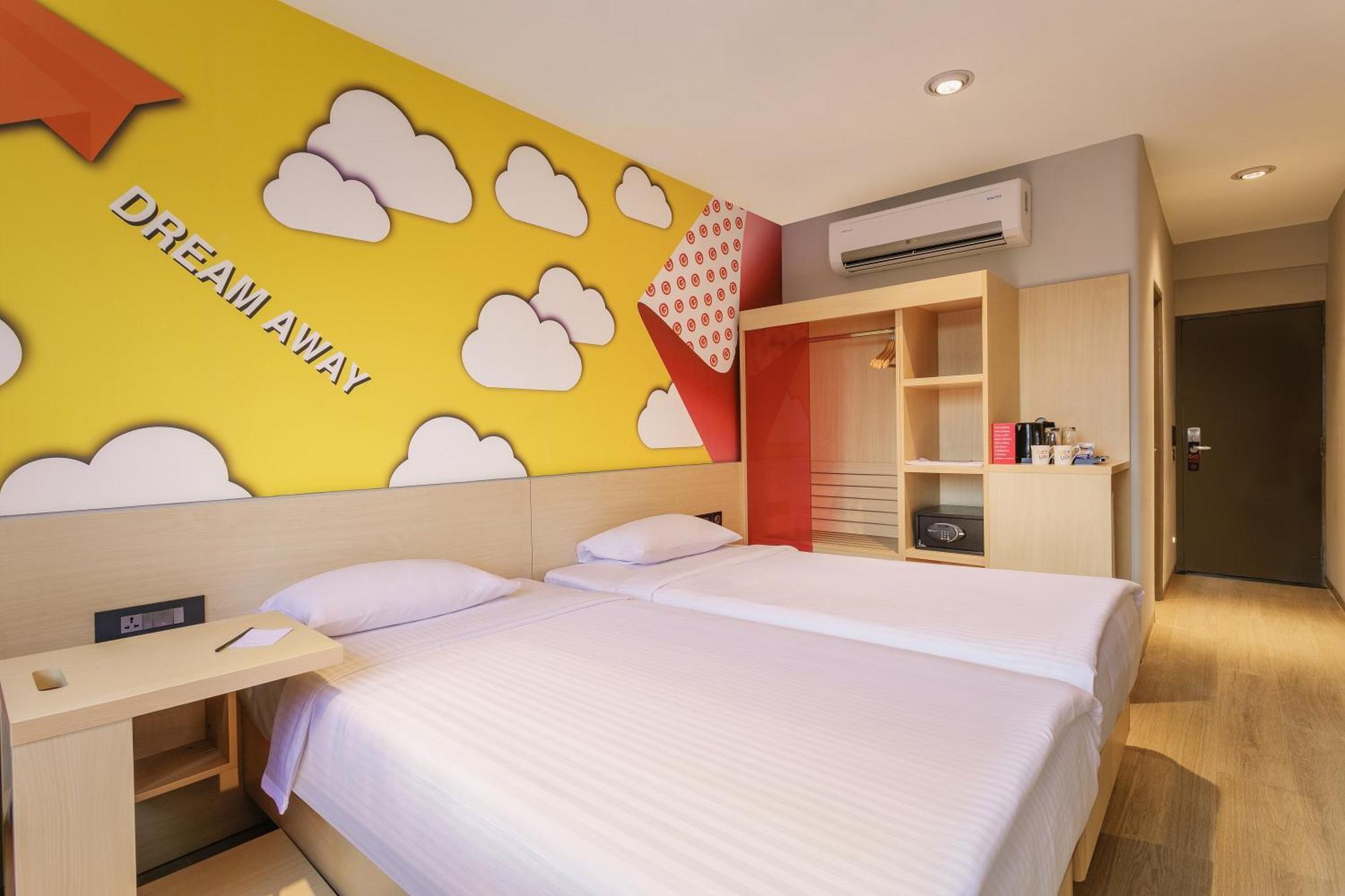 Luxe Queen Room