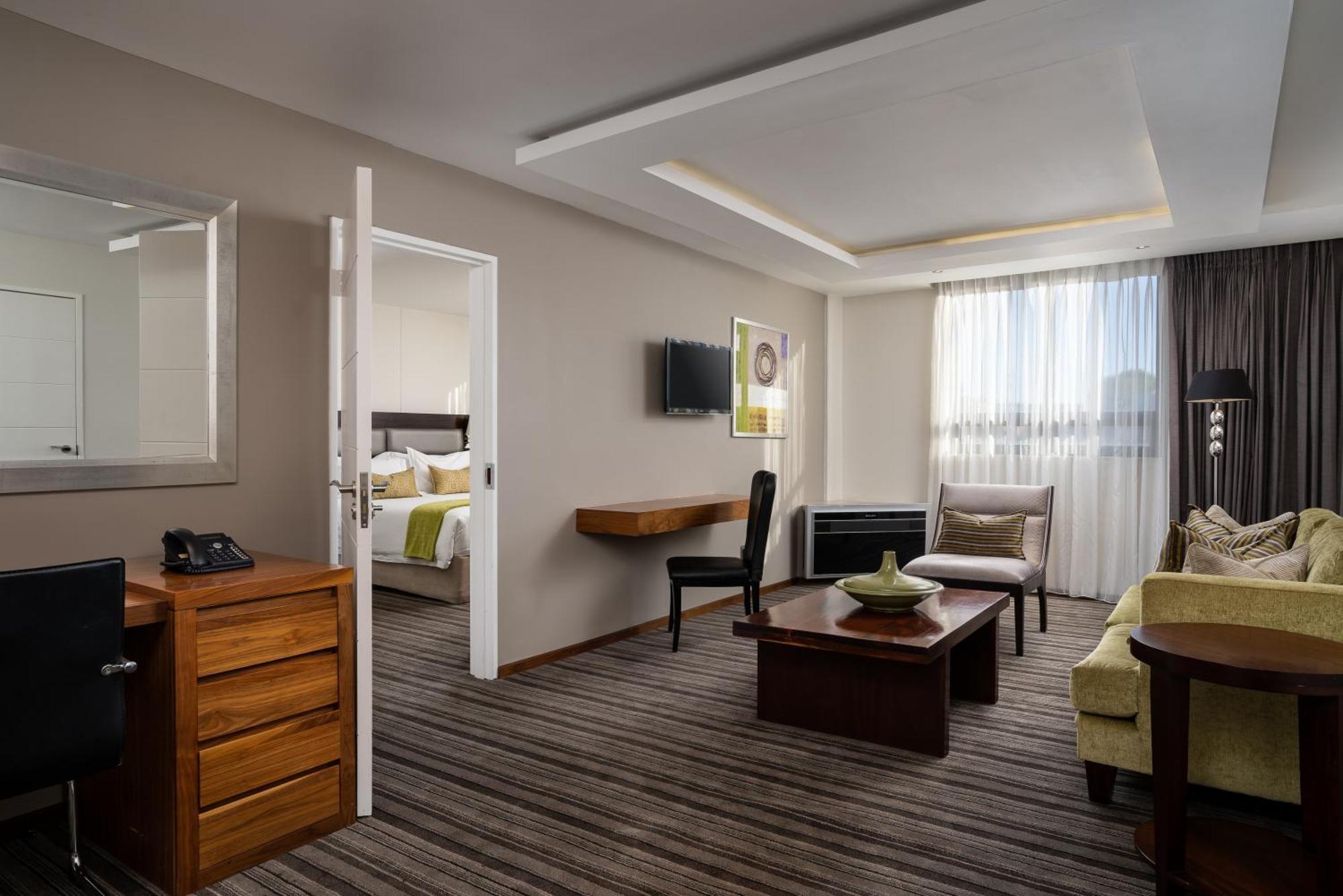 Suite King Bed