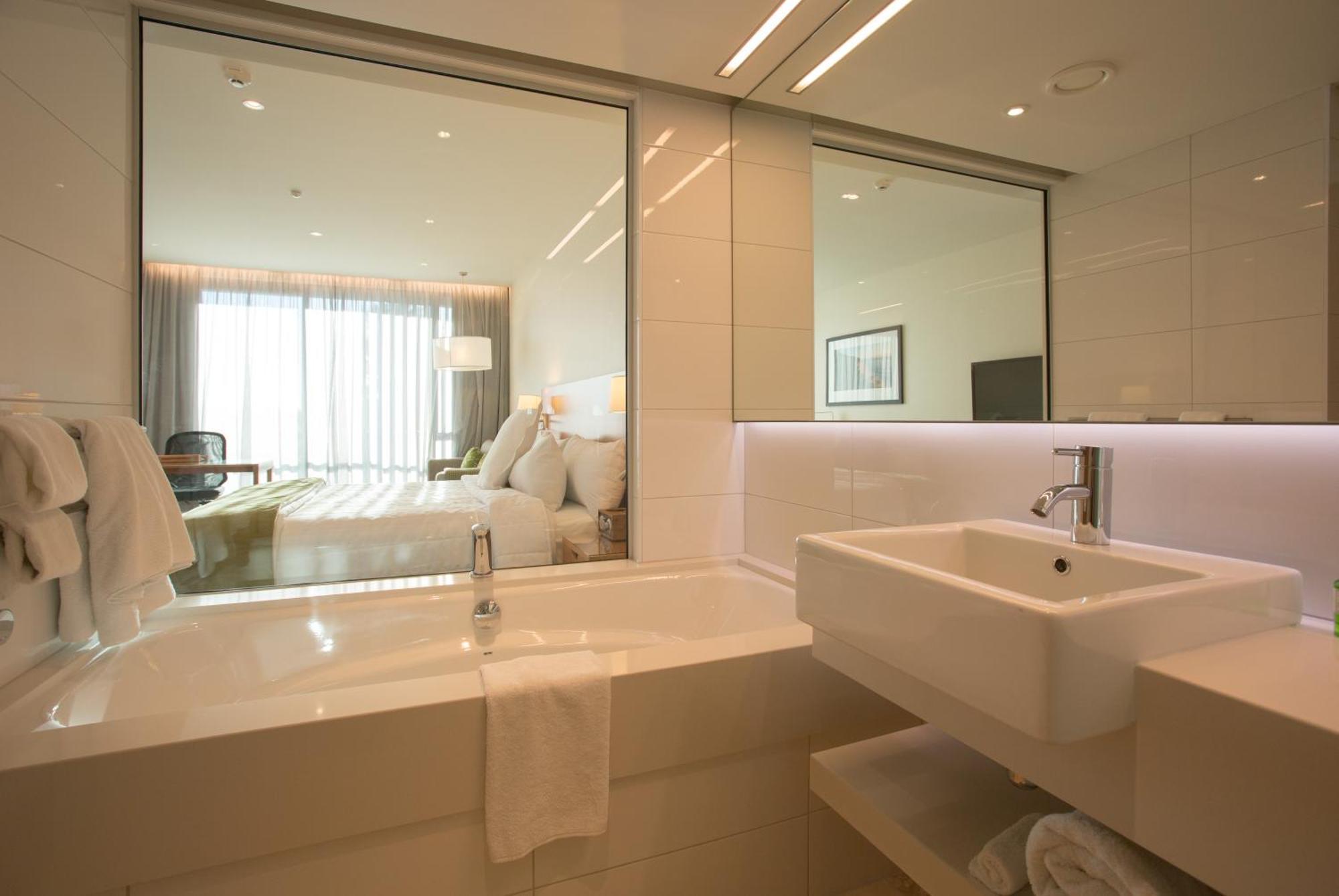 Level King Room