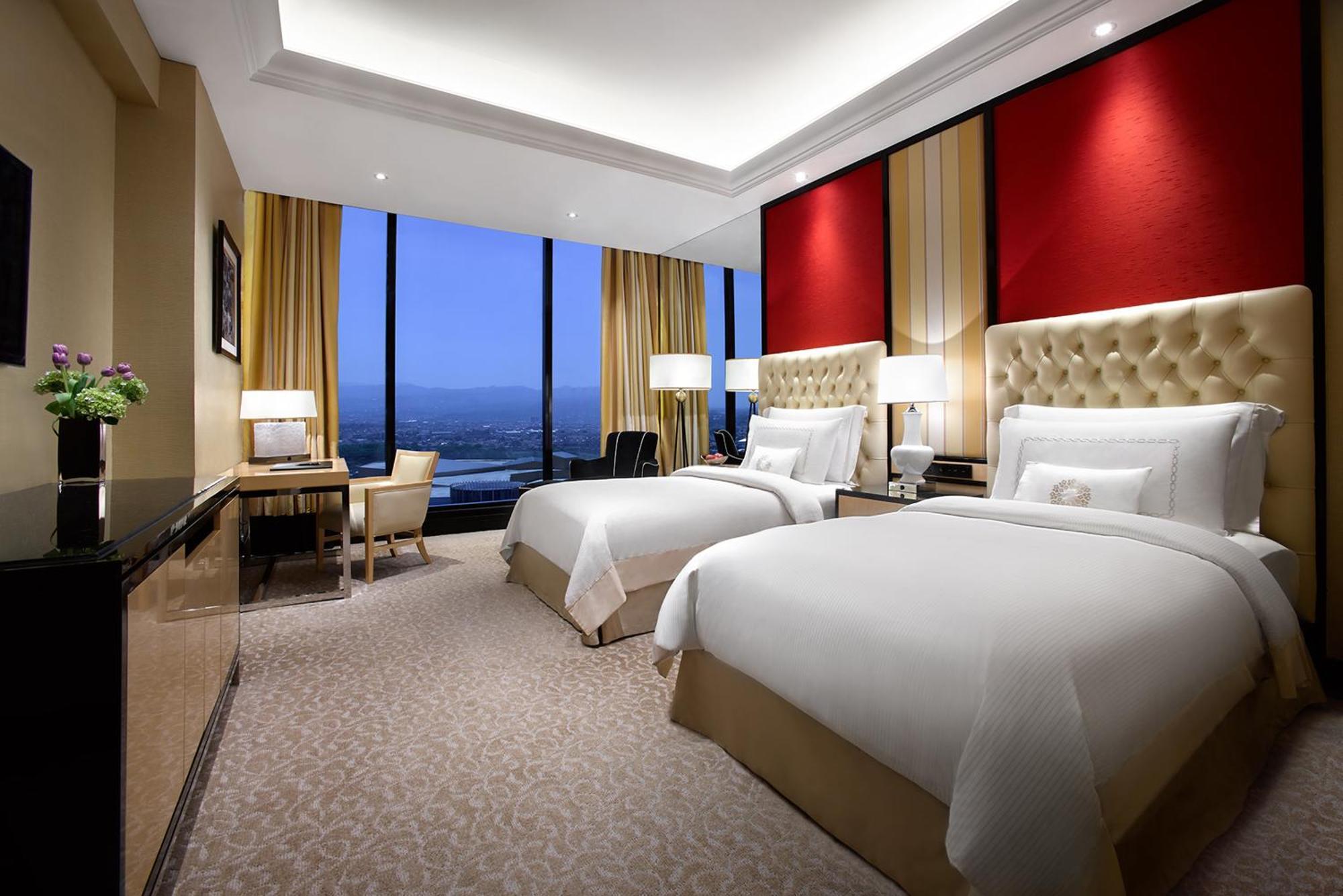 Premier Room
