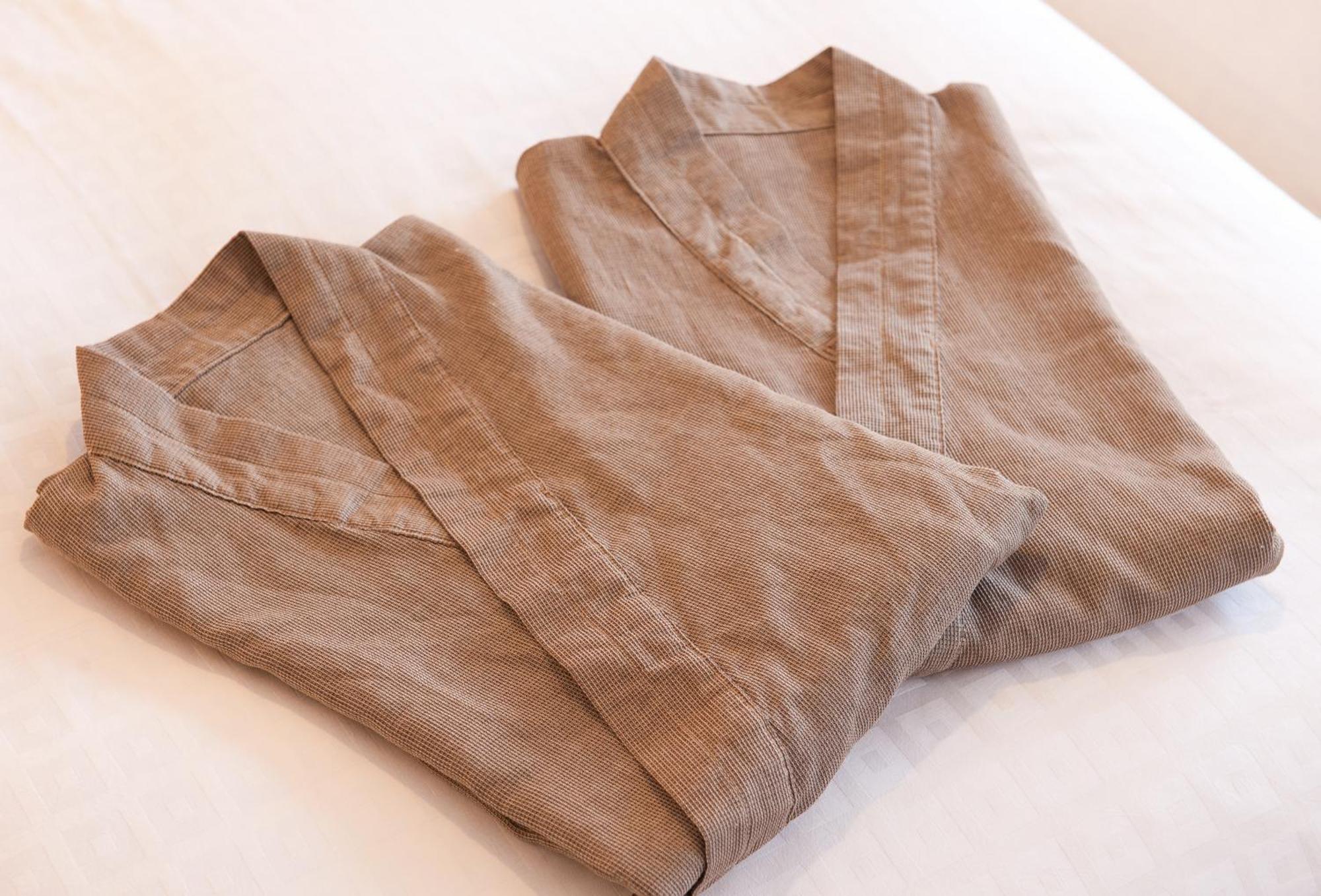 Studio,1583667235:JPEG