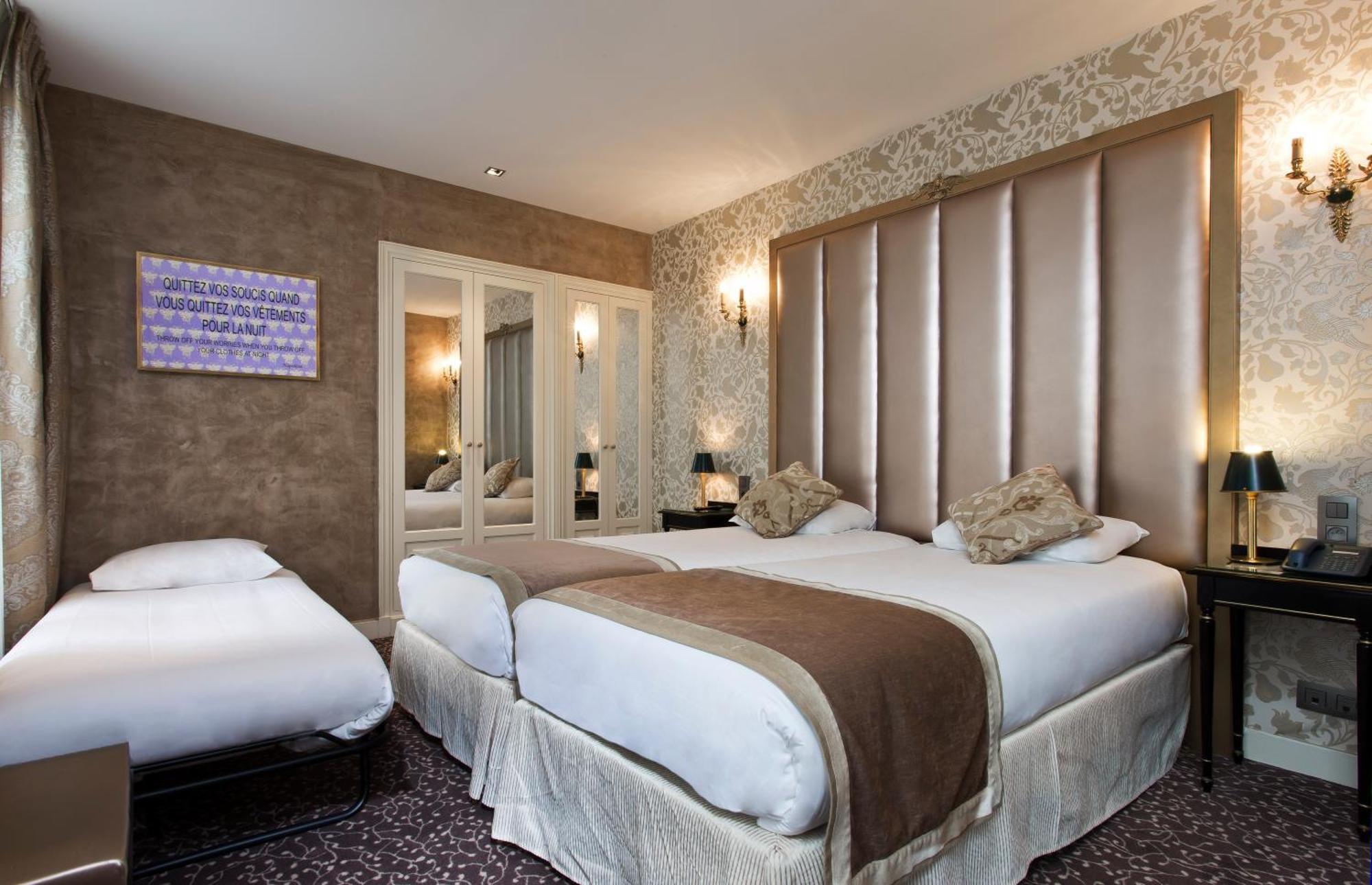 Triple Room