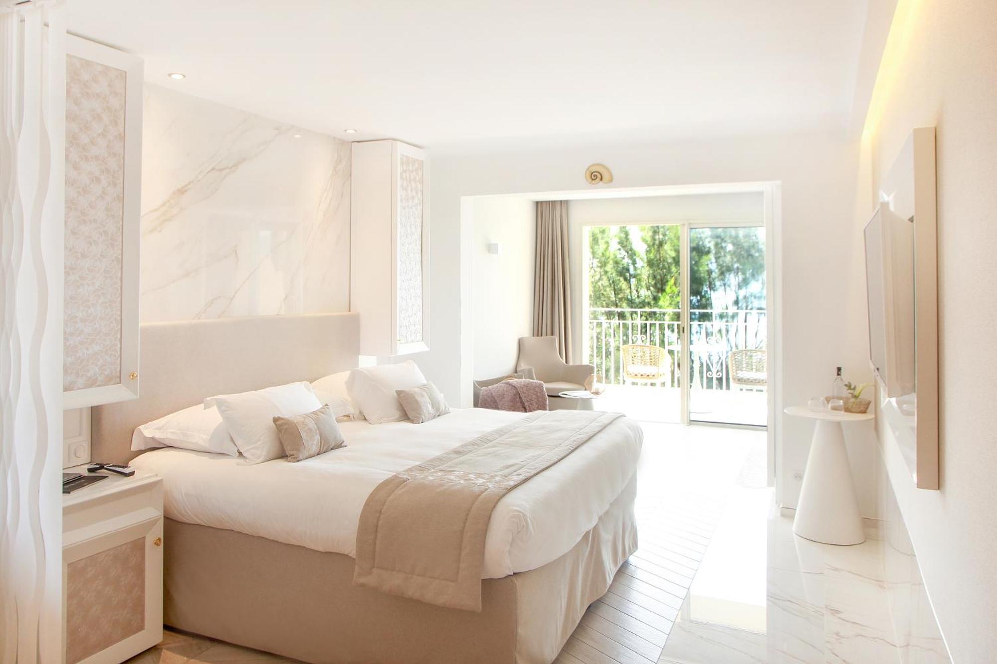 superior chic room