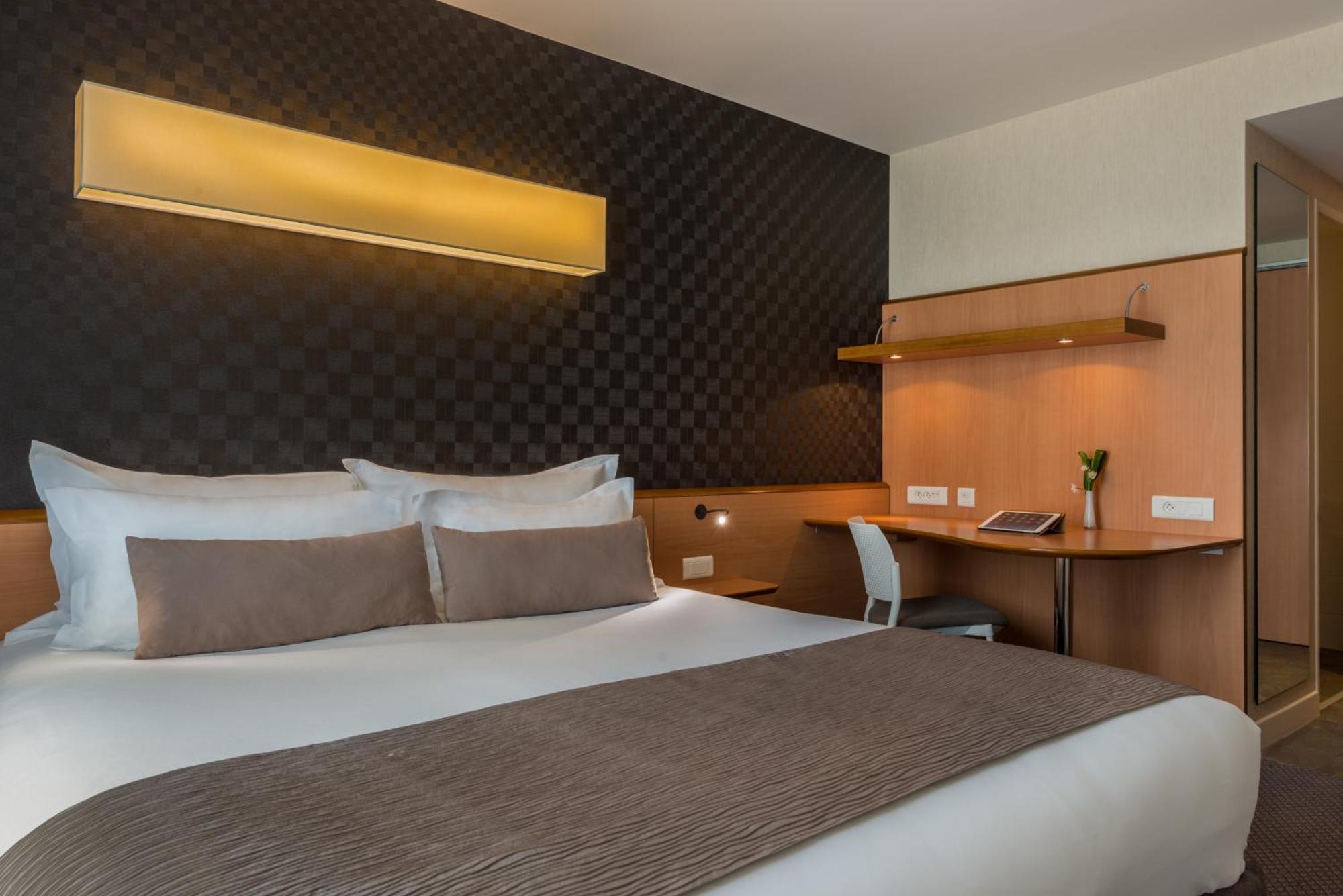 Chambre Lit Queen-Size Standard - Non-Fumeurs