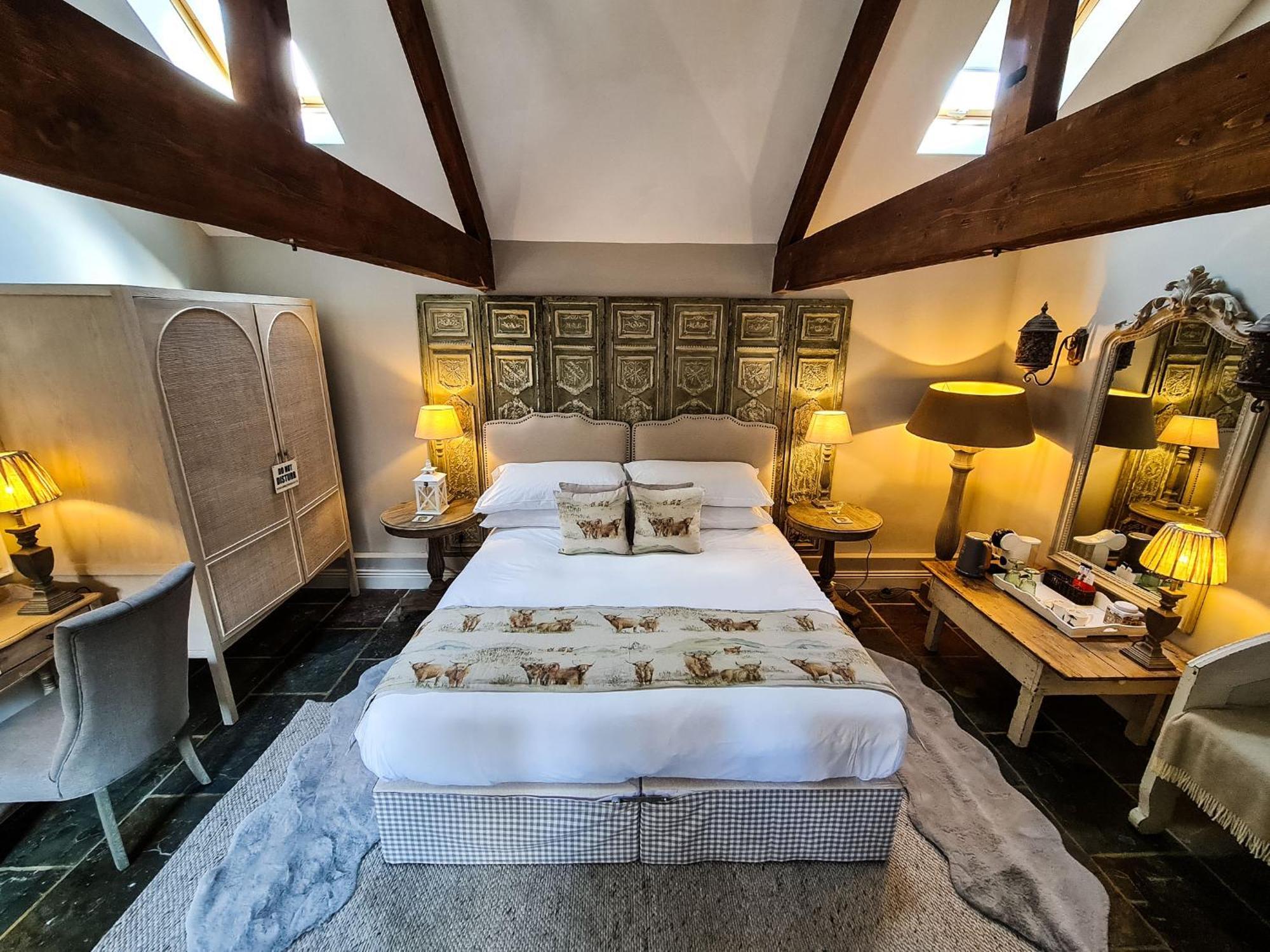 Deluxe Double or Twin Room