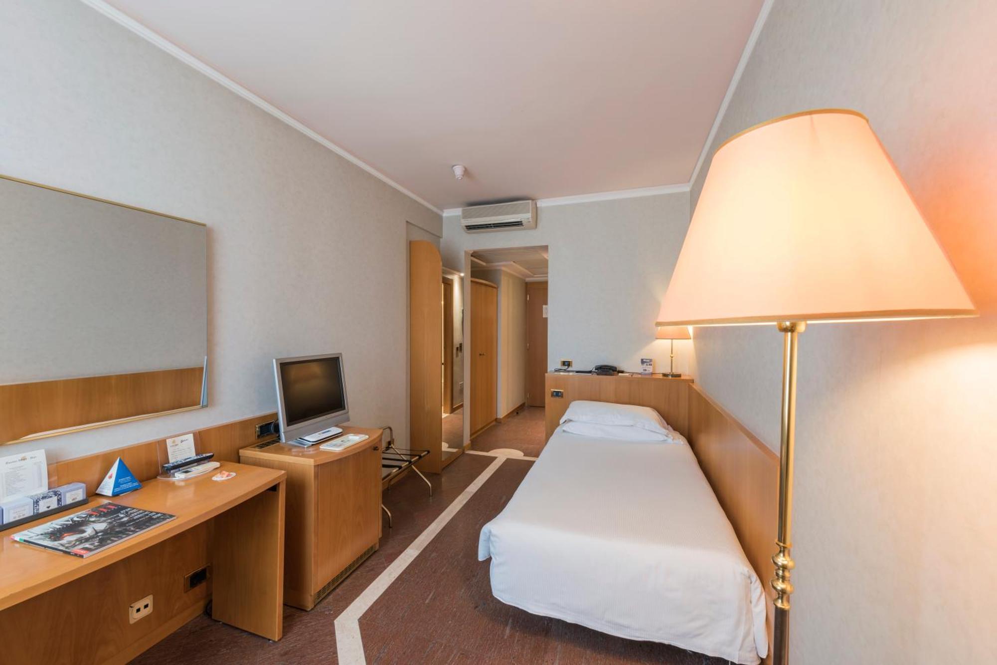 Classic Single Room