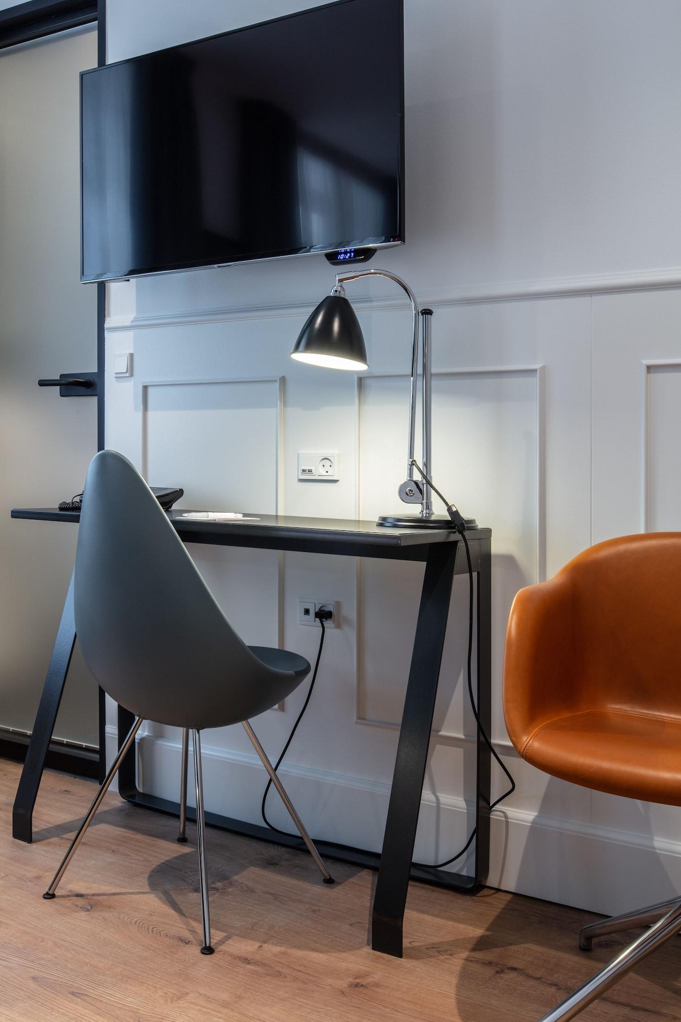 Business Room,1280198728:JPEG