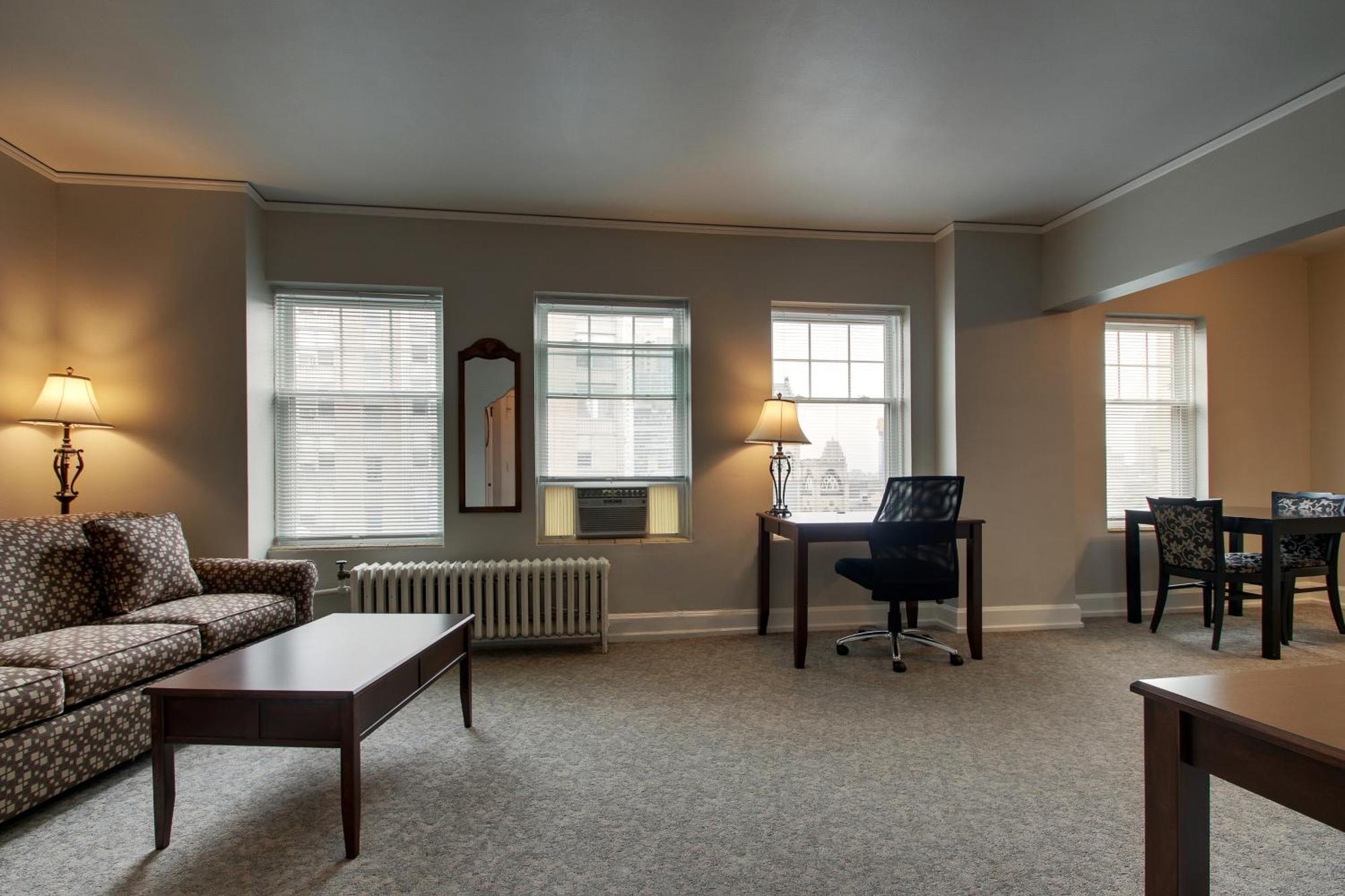 One-Bedroom Suite