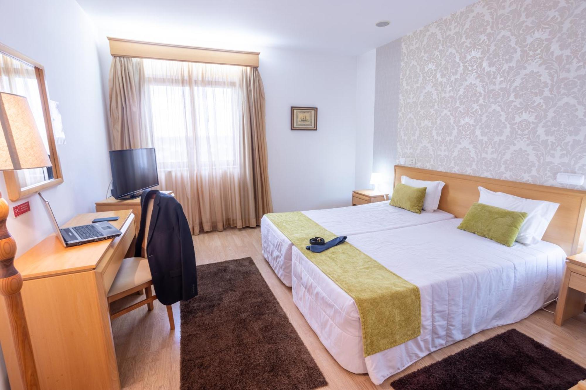 Twin Room,1217514544:JPEG