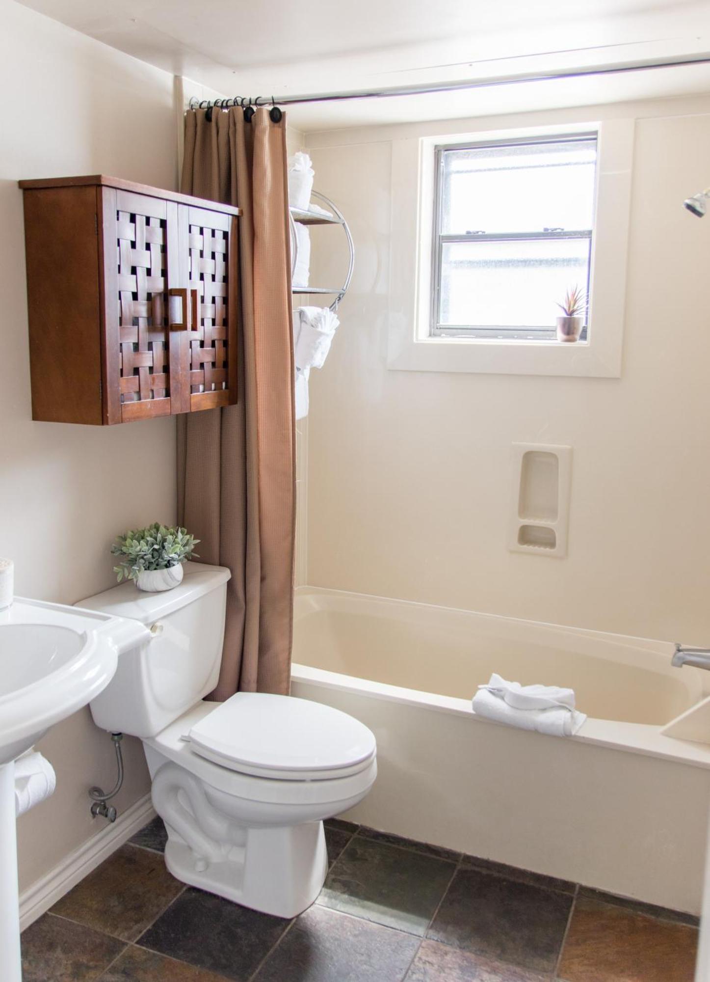 One-Bedroom Suite