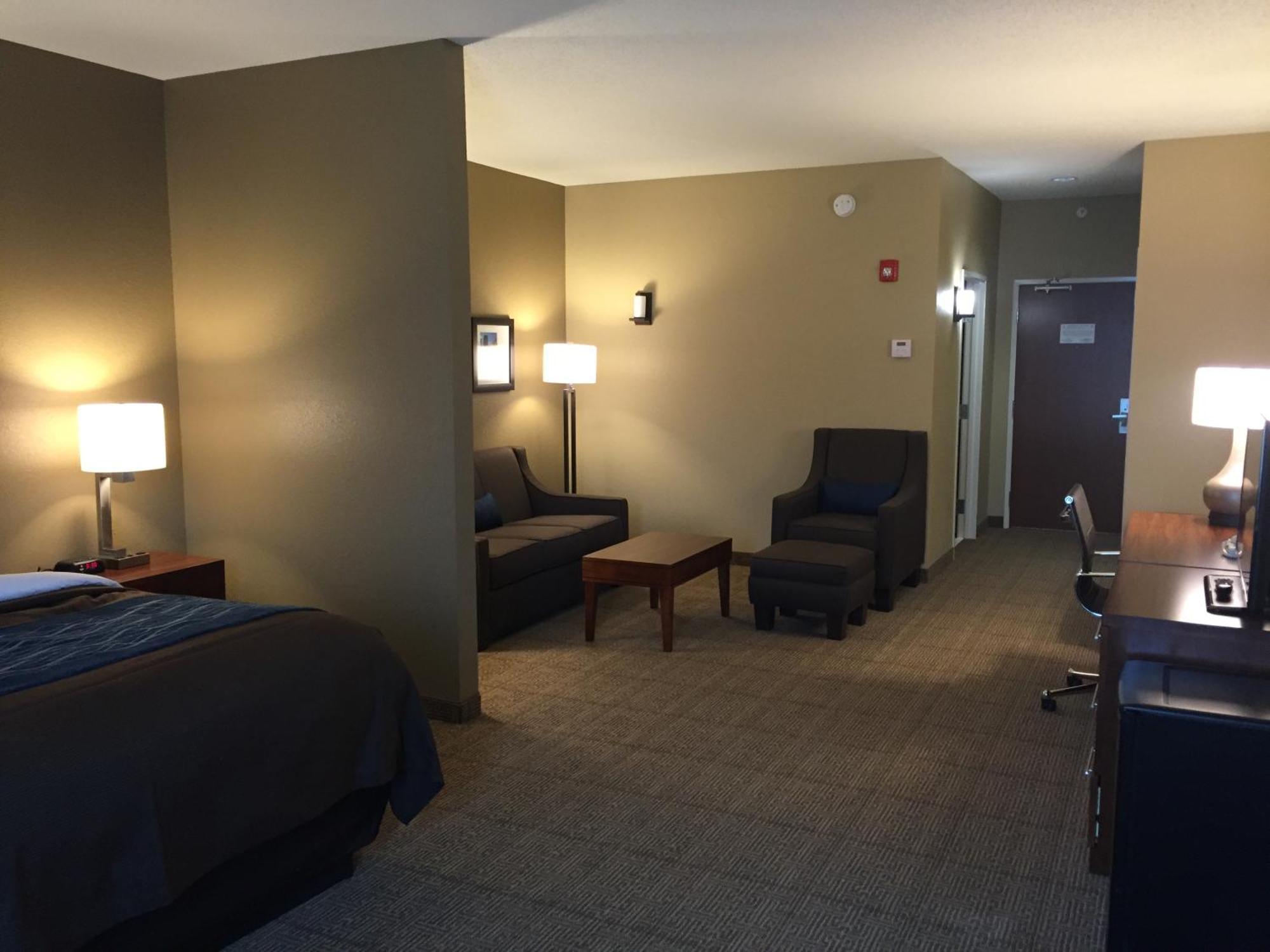 King Suite - Accessible/Non-Smoking,1699063414:JPEG