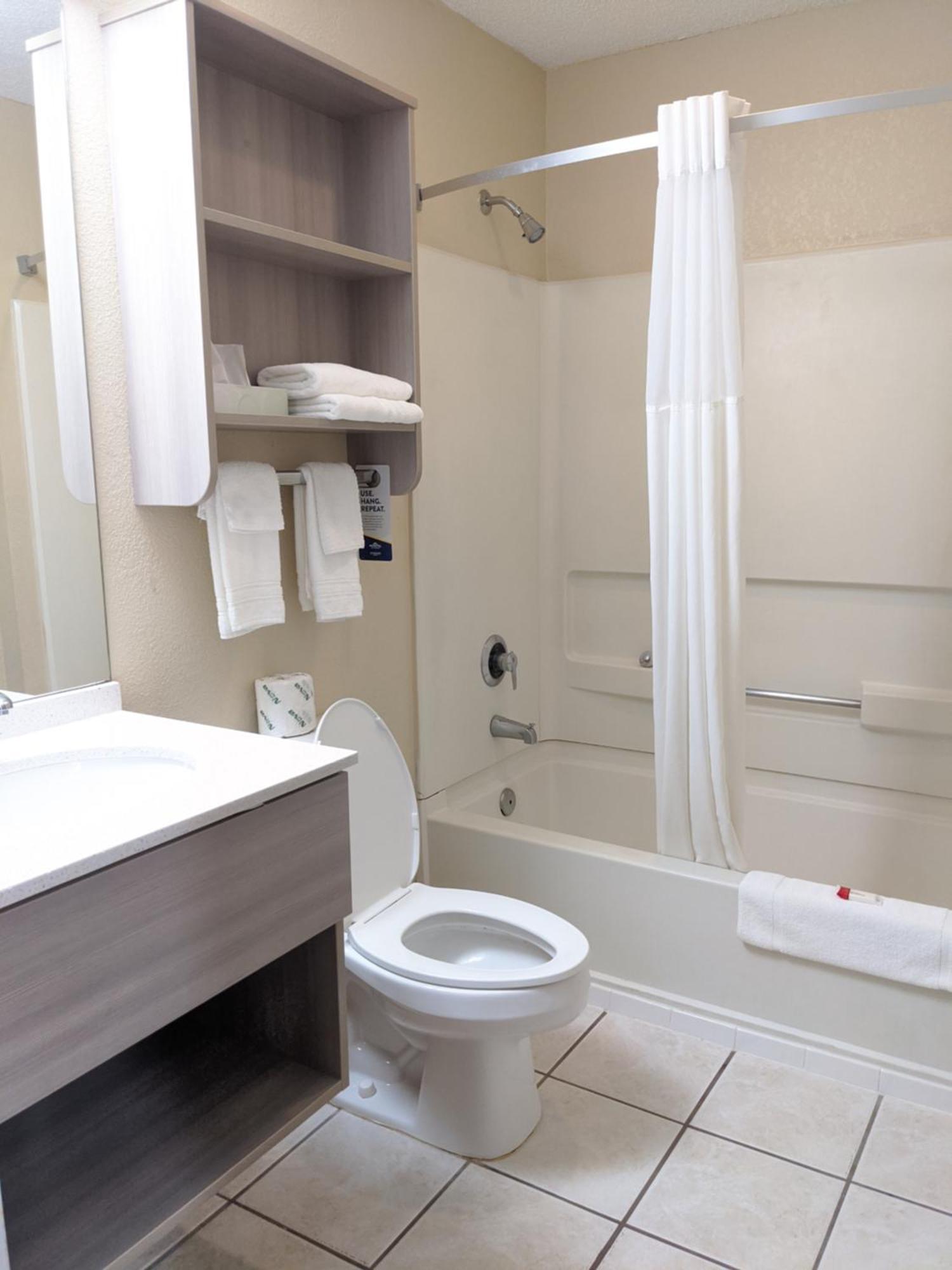 Queen Room - Non-Smoking,1218814783:JPEG