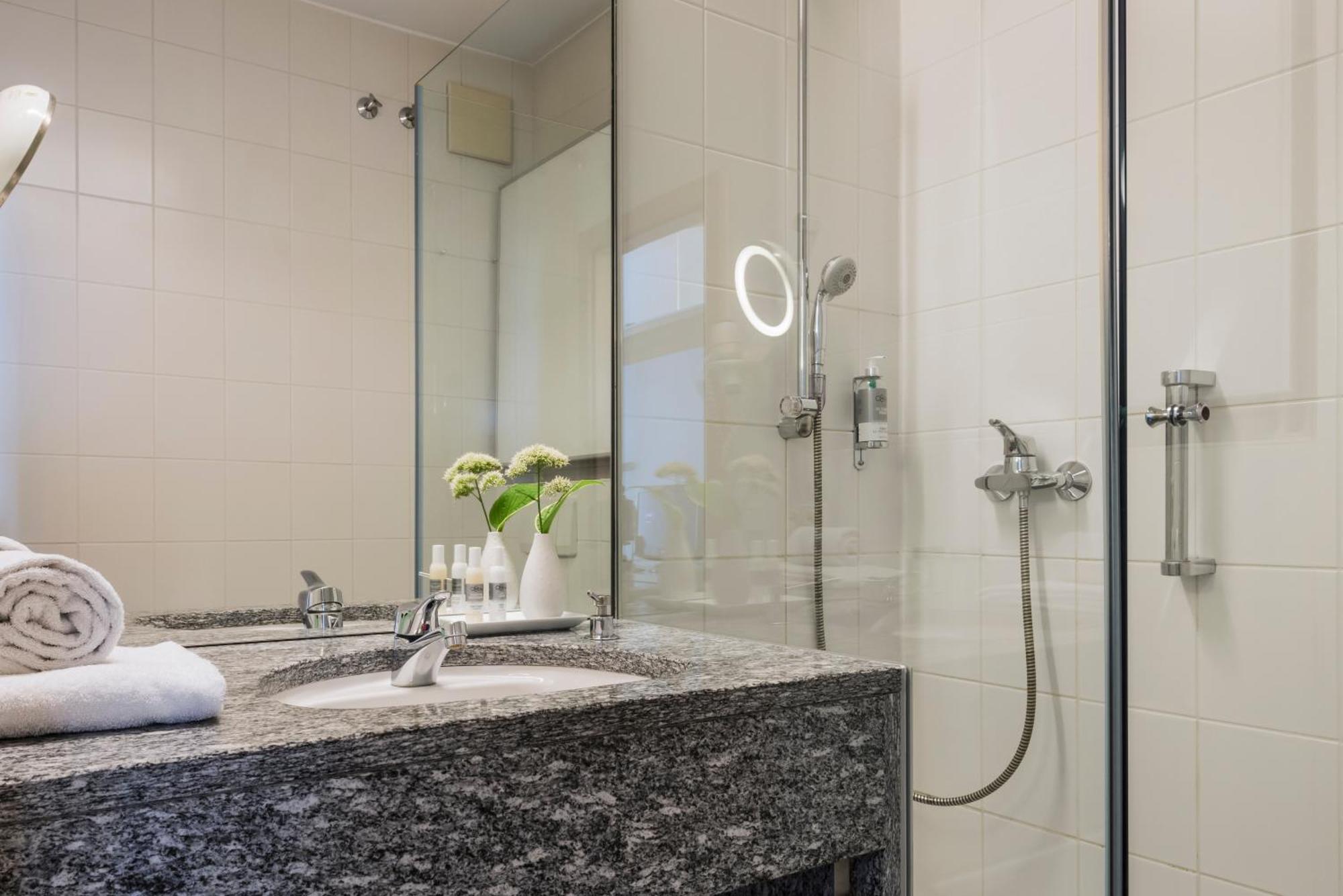 Standard Single Room,1219246366:JPEG