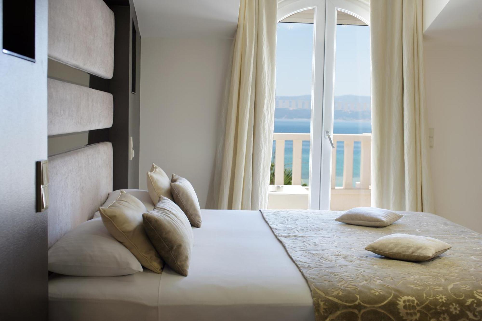 Executive Suite Terrace Sea View Whirlpool