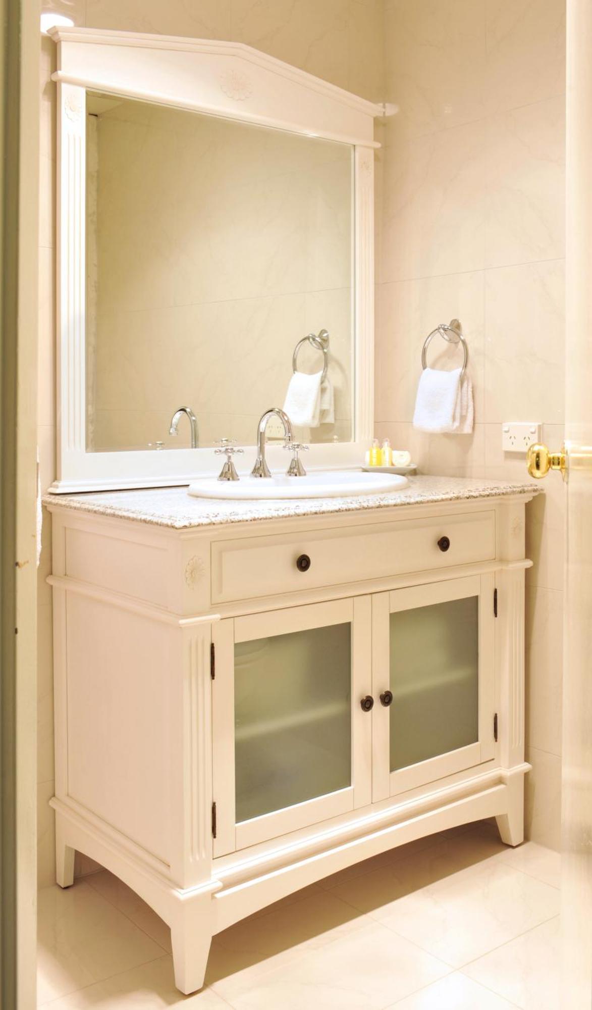 Victorian Suite