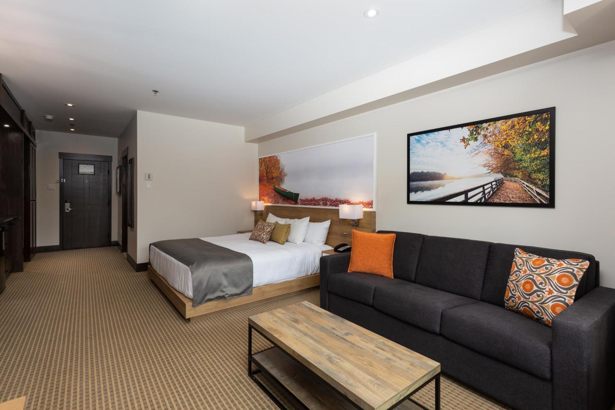 Deluxe King Room