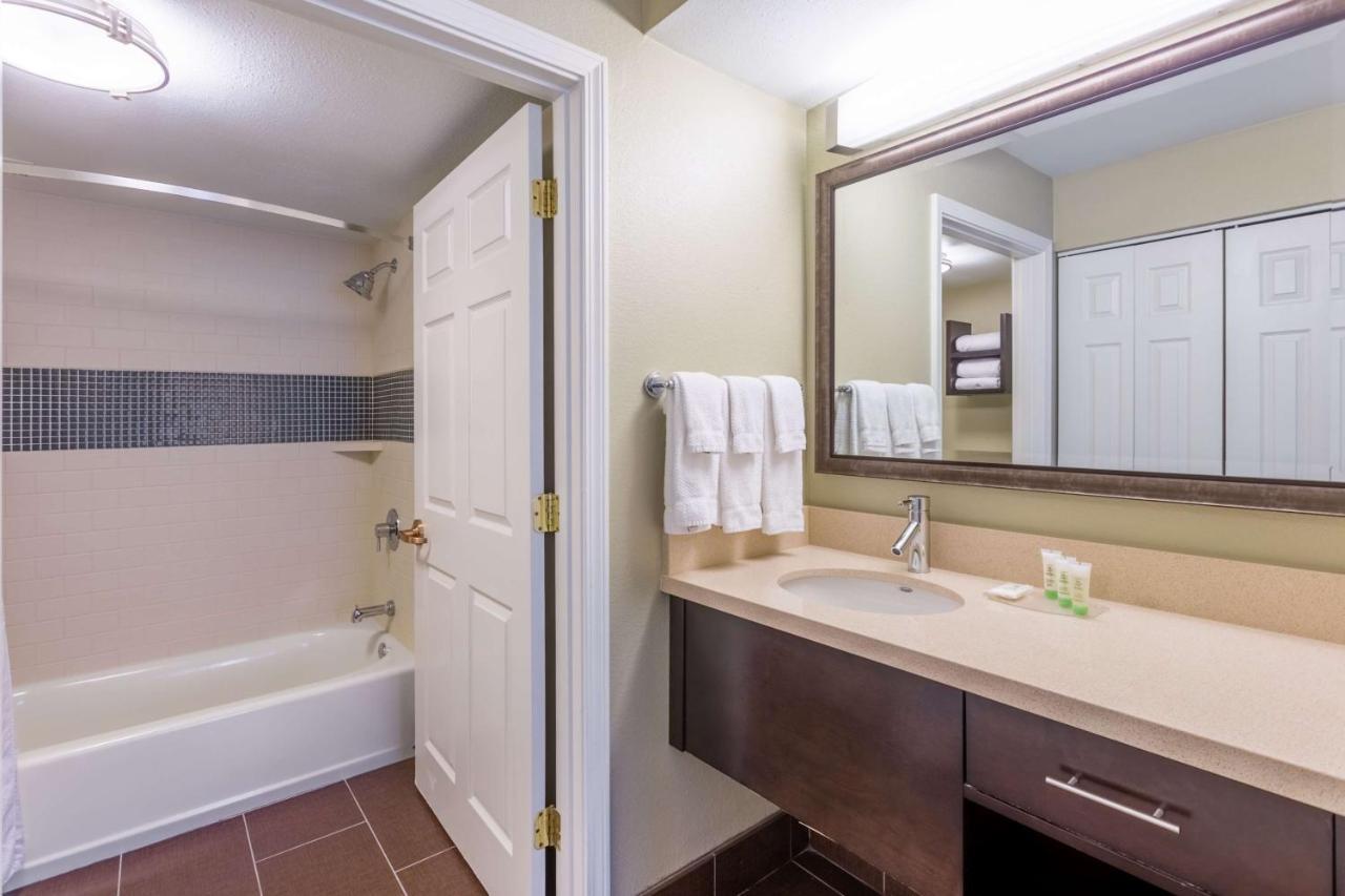 One-Bedroom Suite Two Double Beds