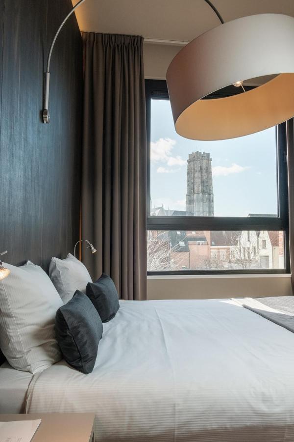 Cathedral Suite,1384795760:JPEG