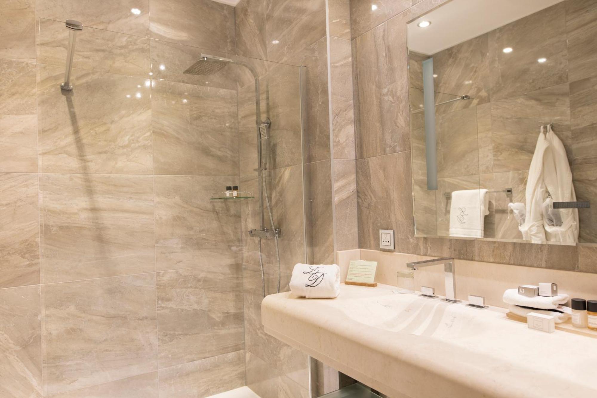 Garden standard,1227628292:JPEG