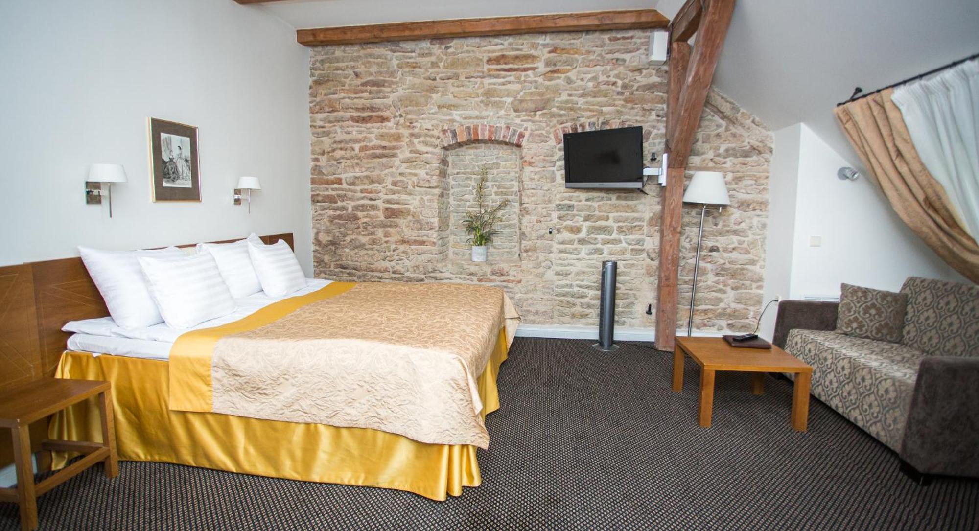 Deluxe Double or Twin Room visit to Sauna Center