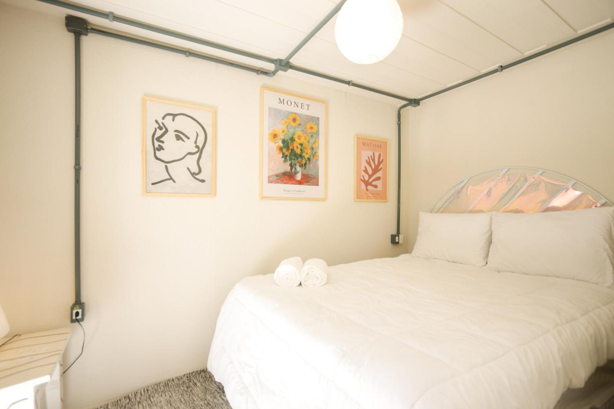 Double Room with Shared Bathroom