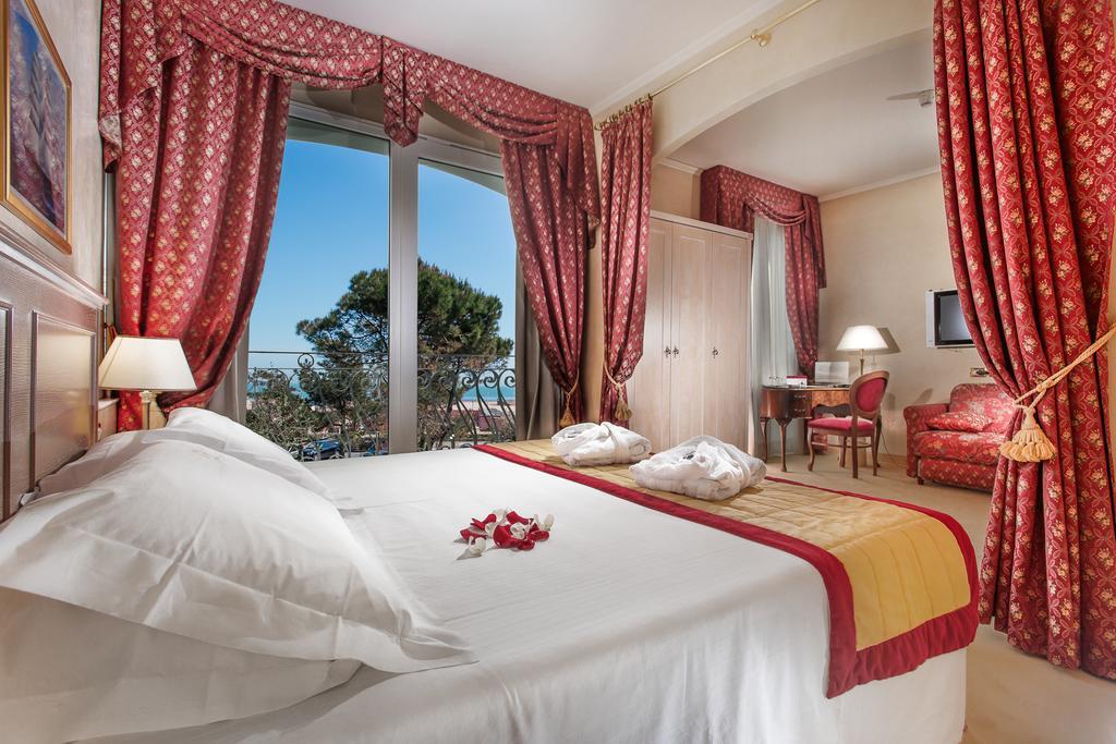 Junior Suite with Spa Access,123116368:JPEG