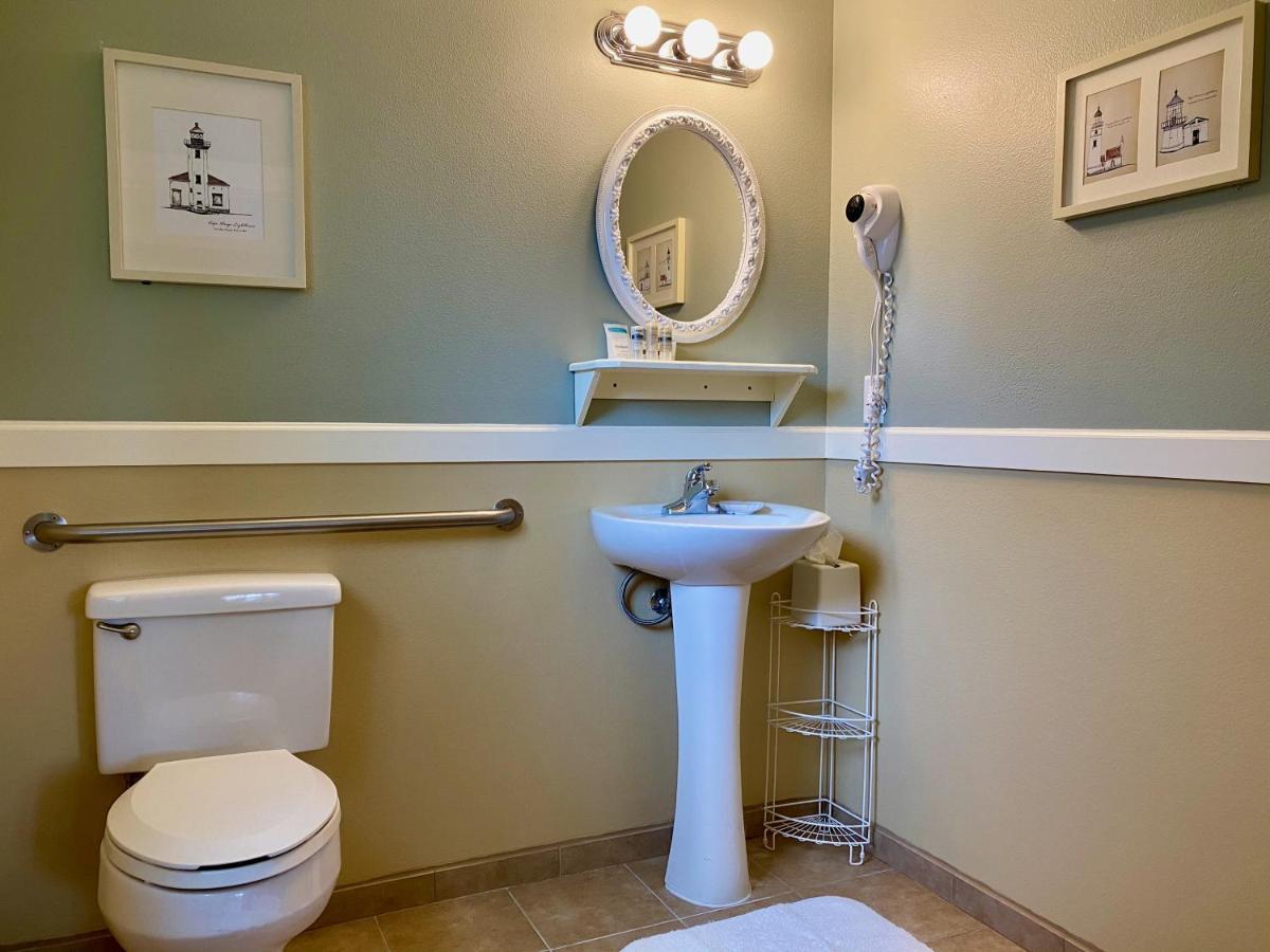 Accessible Queen Suite Sofabed 1st Floor Non Pet