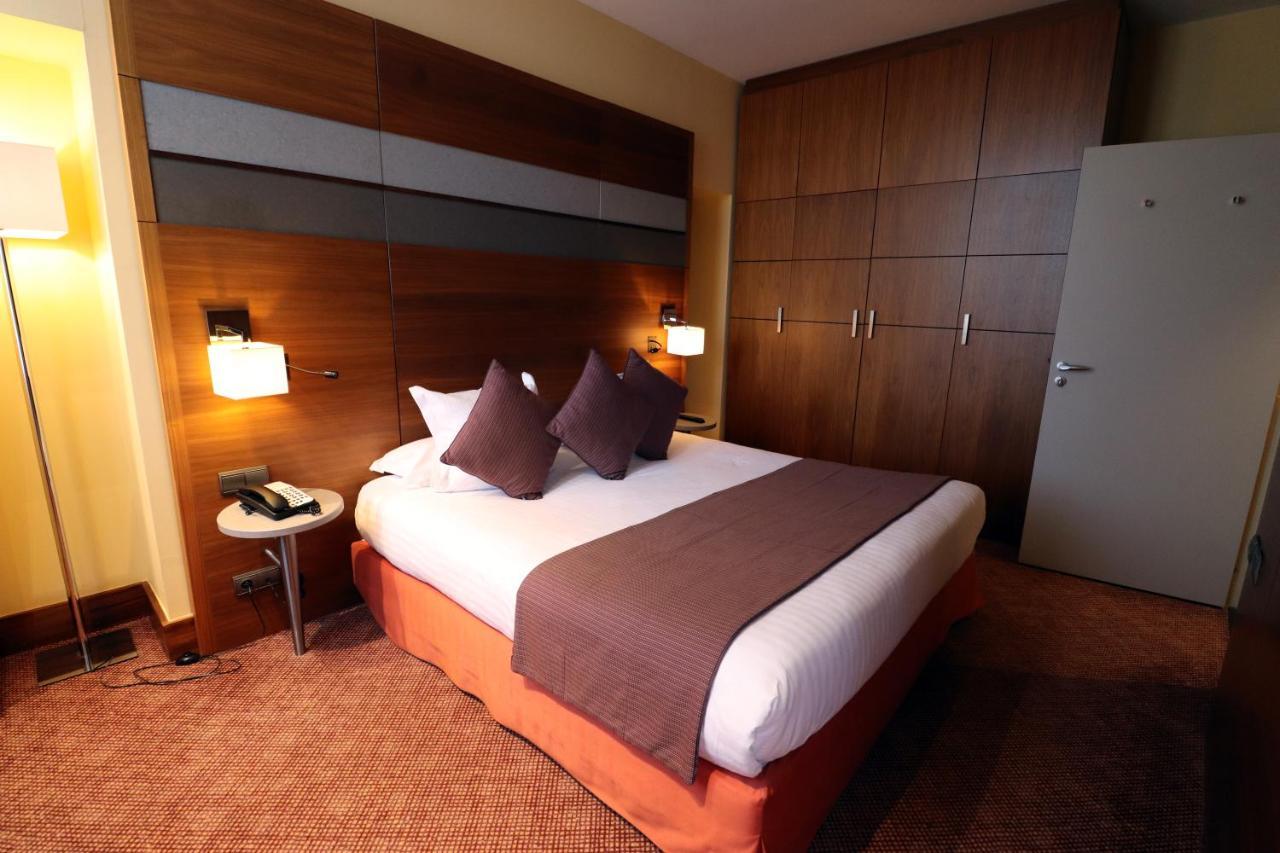 Suite,1231887911:JPEG