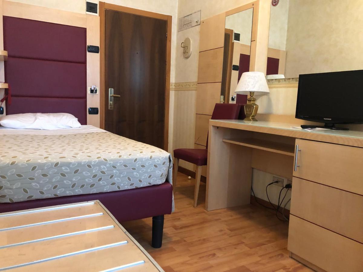 Budget Single Room,1233969572:JPEG