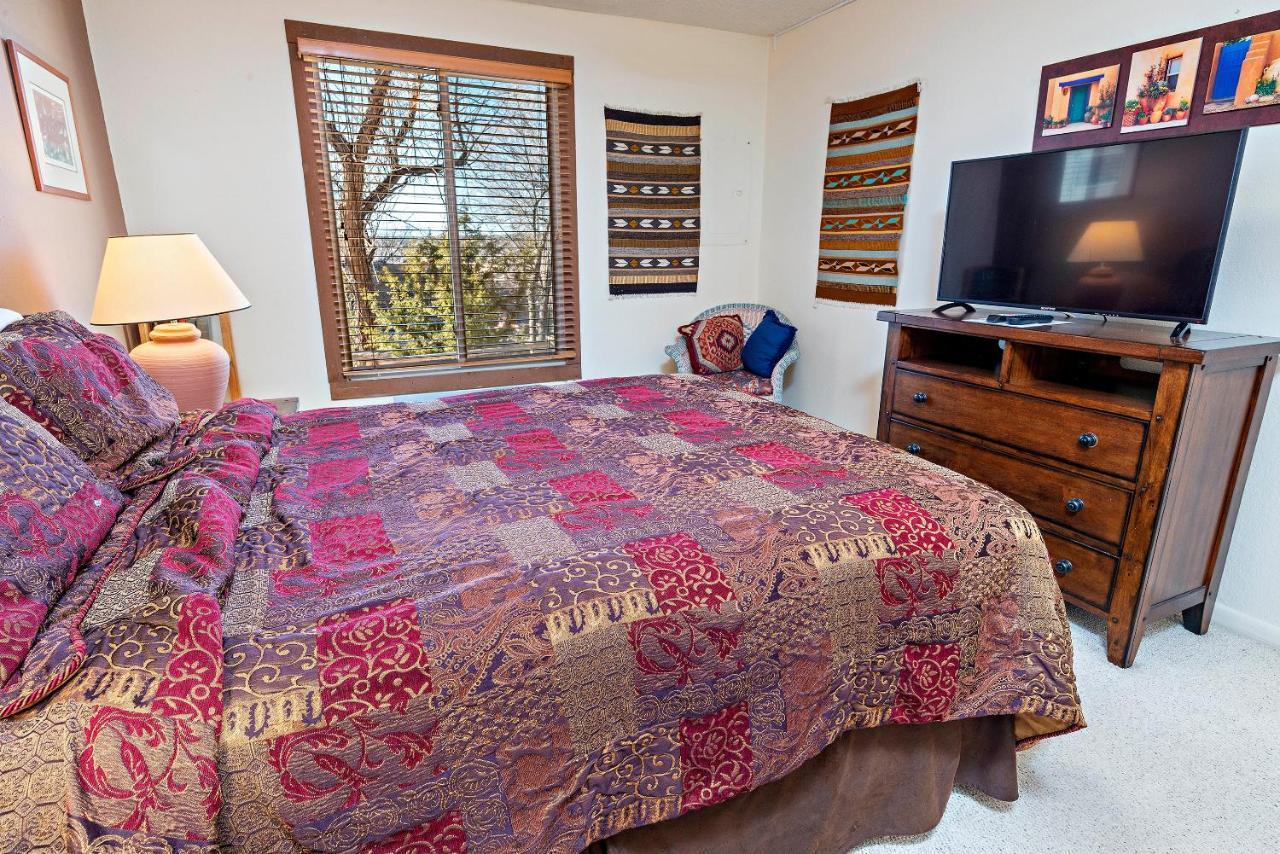 1 Bedroom Condominium