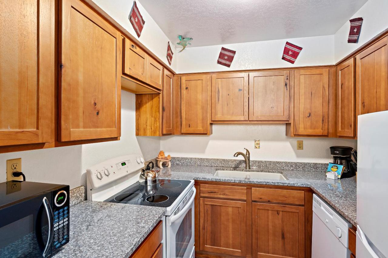 1 Bedroom Condominium