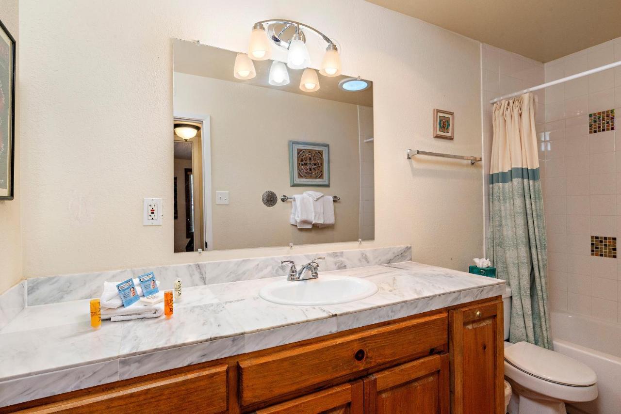 1 Bedroom Condominium