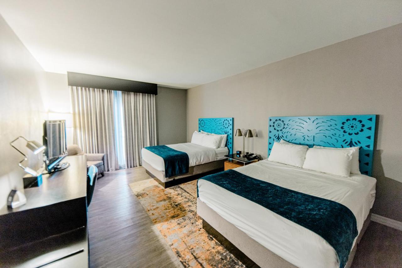 Standard Queen Room with Two Queen Beds and Balcony,1272909550:JPEG