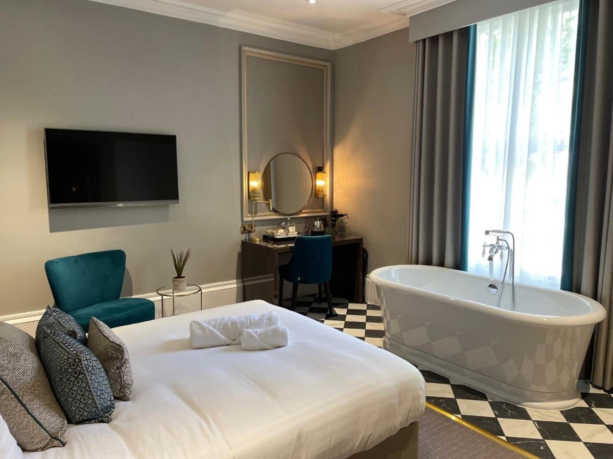 Deluxe Double Room with Bath,1244266492:JPEG